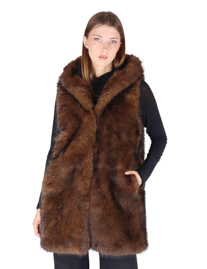 Gilet donna in eco fur marrone con cappuccio effetto pelliccia SP25296 DARK BROWN Spatarella 