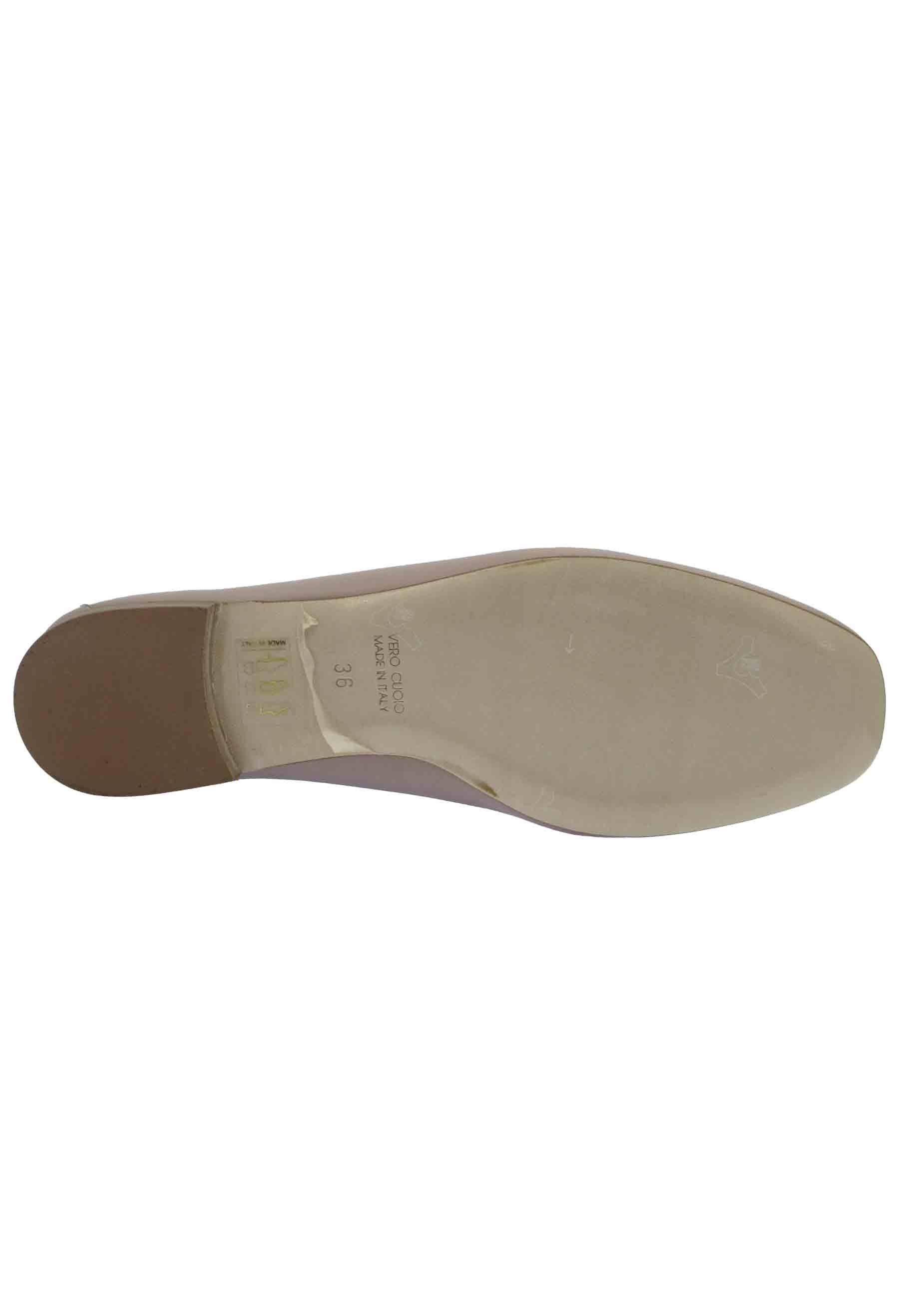 Mocassini donna in pelle nude tacco basso Z406 300 Spatarella 