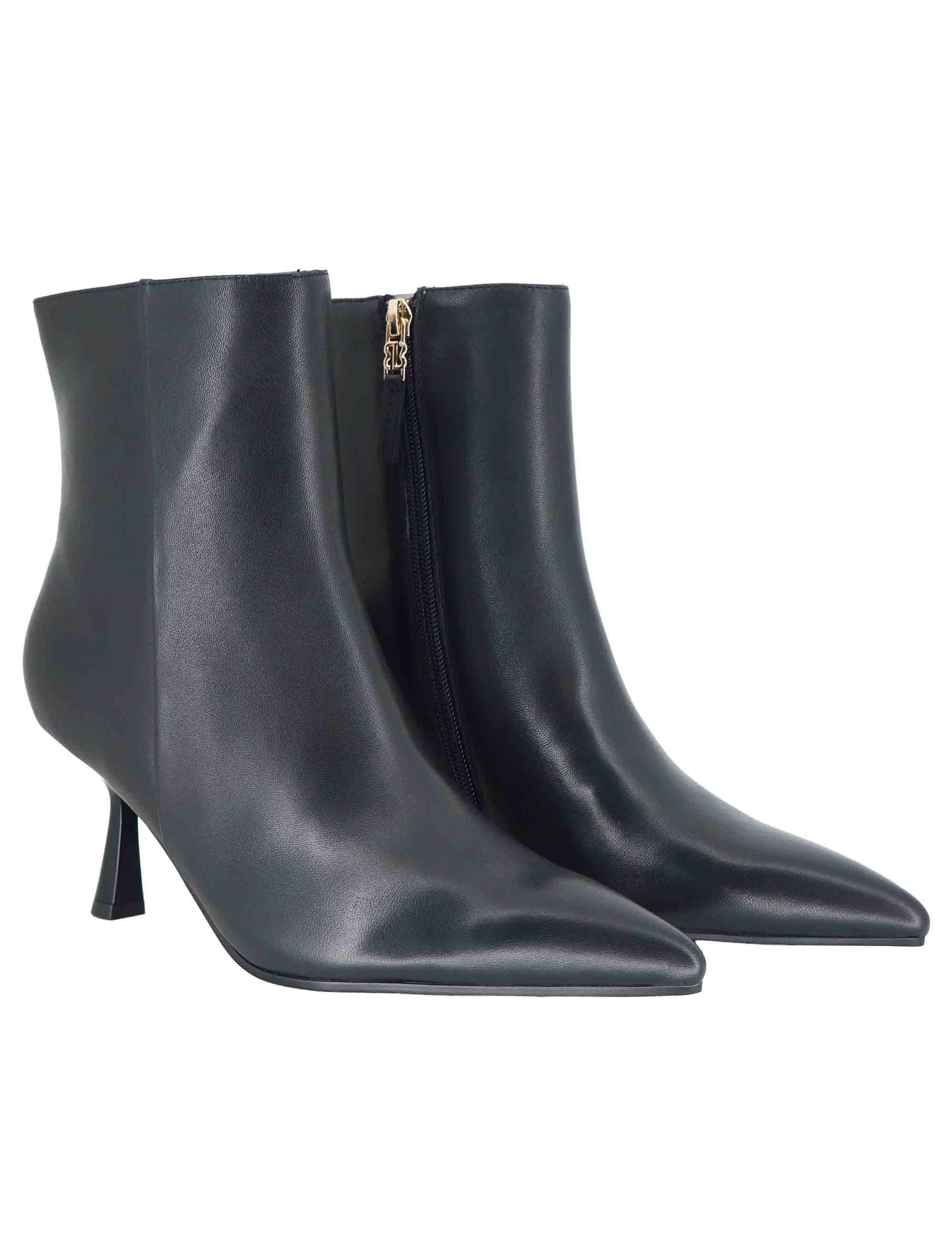 Stivaletti donna in pelle nera con tacco alto e punta a punta 502T10VK 03 Bibi Lou 