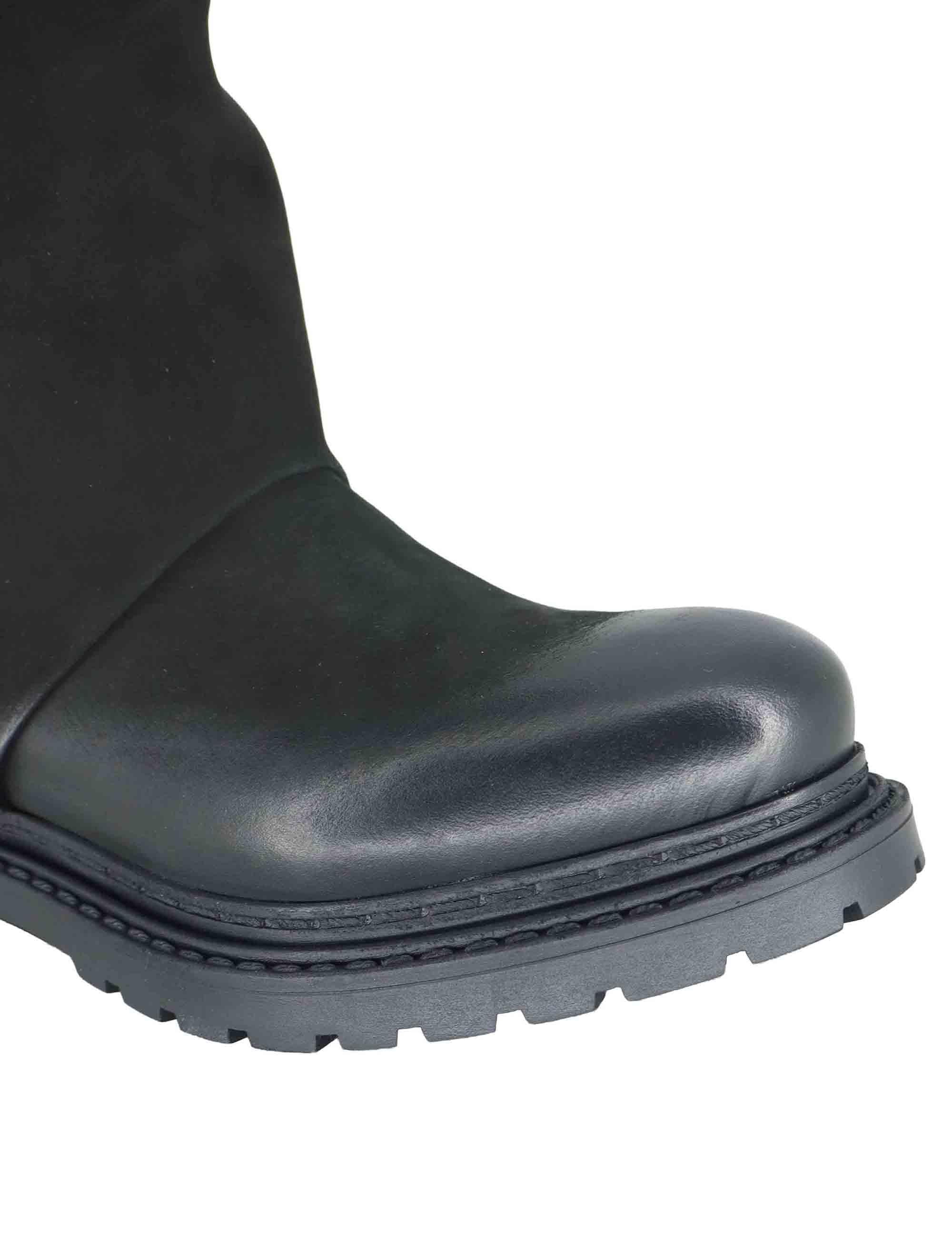 Stivali donna in crosta vintage nera con tacco basso e suola carrarmato SPMA946 001 Spatarella 