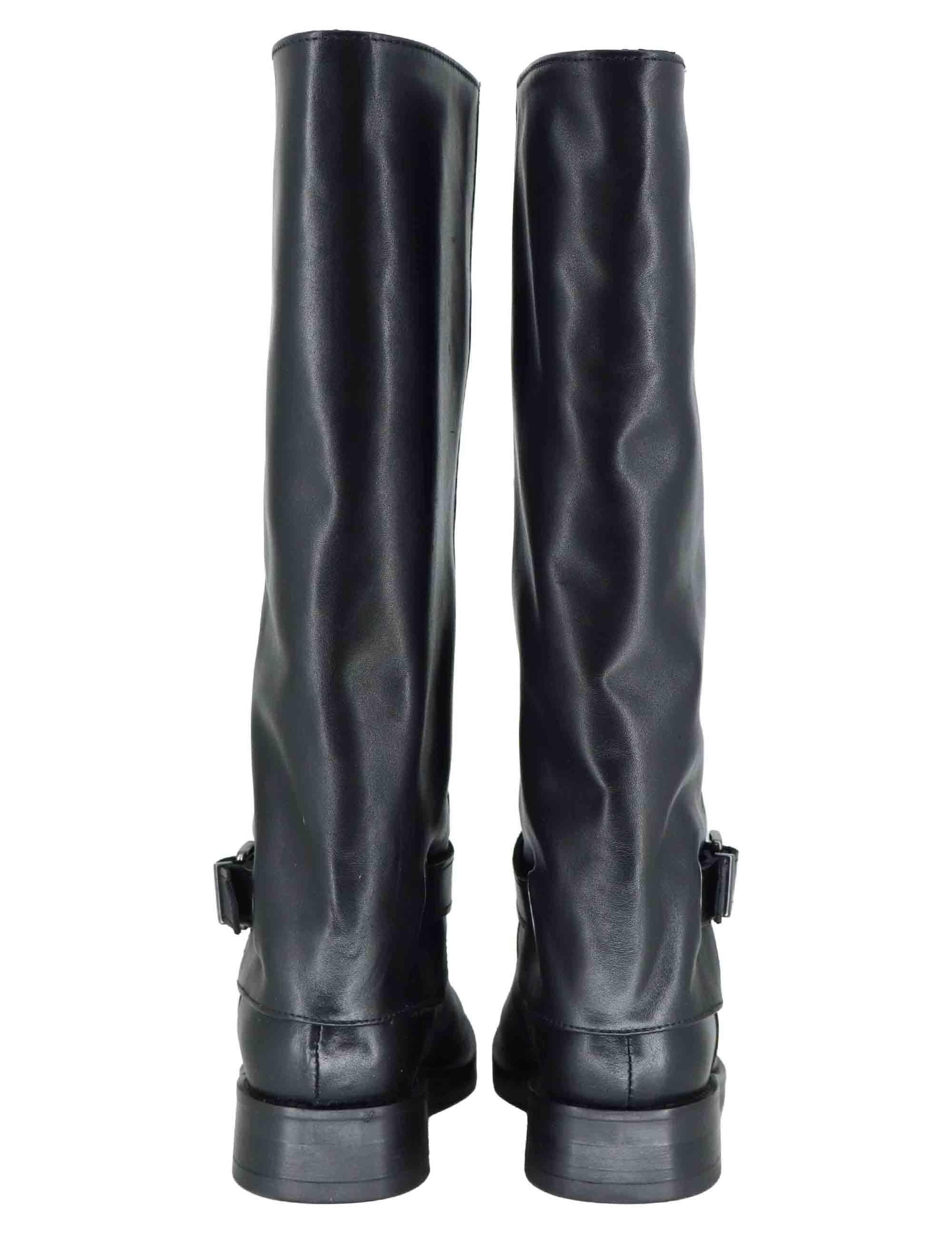 Stivali donna in pelle nera con ghetta cinturino e tacco basso SP109 001 Spatarella 