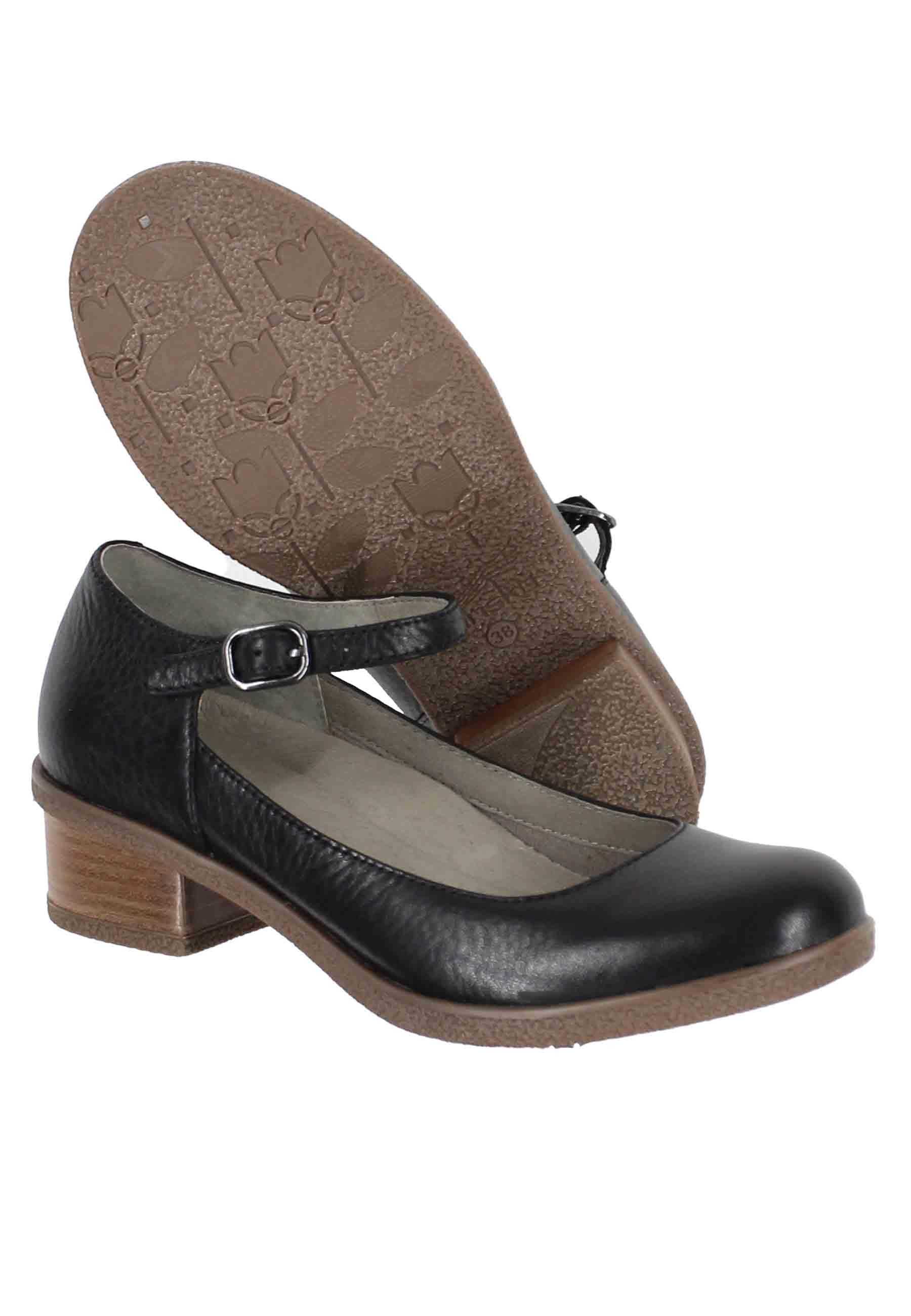 Decollete donna whaterproff in pelle nera con suola in gomma DEENA 293 472300 Dansko 
