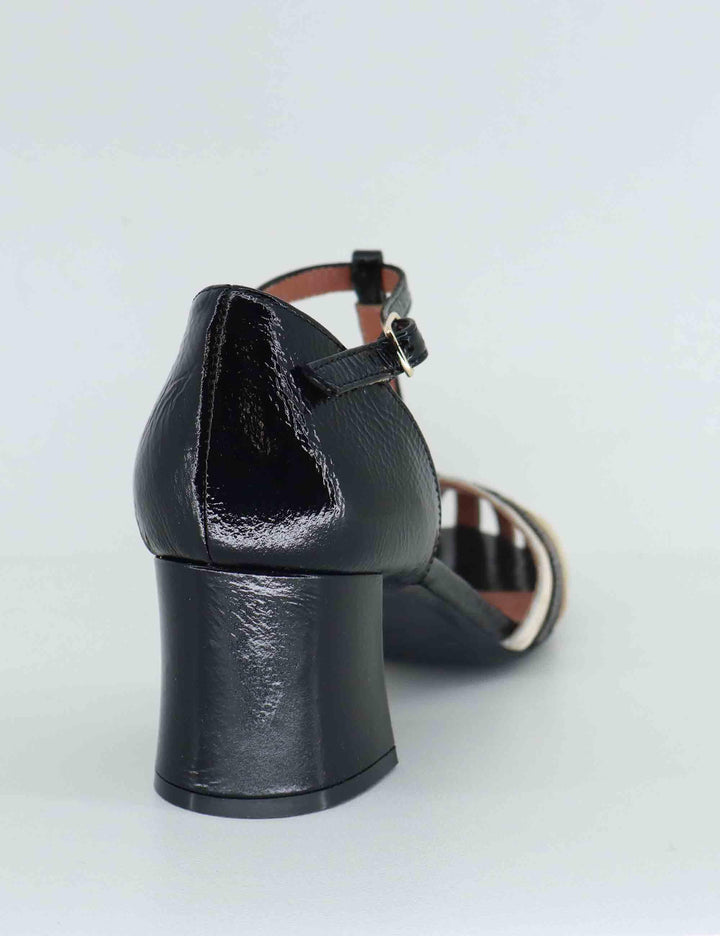 Sandali donna in vernice nera con tacco basso 9704 001 Les Venues 