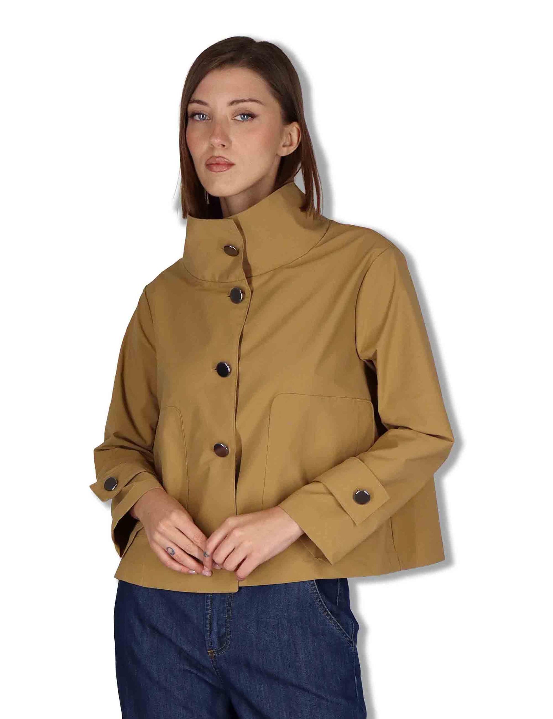 Giubbotto donna Montelupo in tessuto cammello con bottoni in metallo 50260018 034 Ewooluzione 
