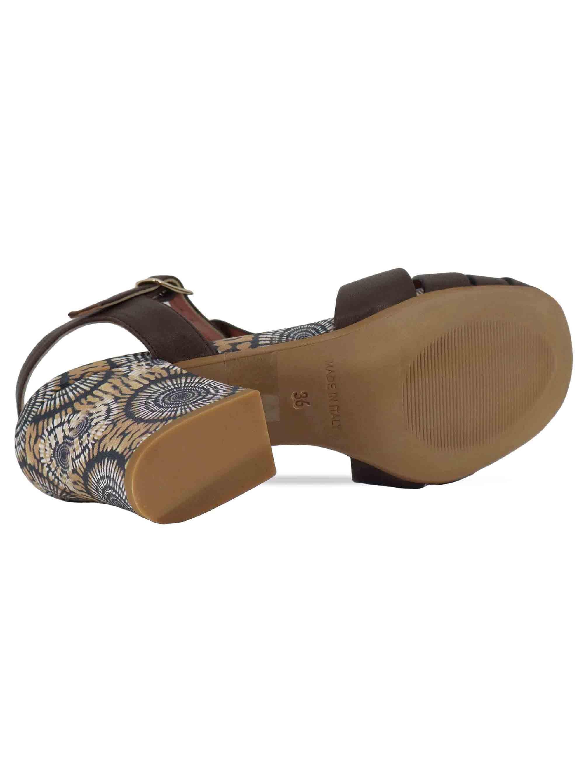 Sandali donna in pelle marrone con cinturino alla caviglia e tacco medio 5105P 014 Les Venues 
