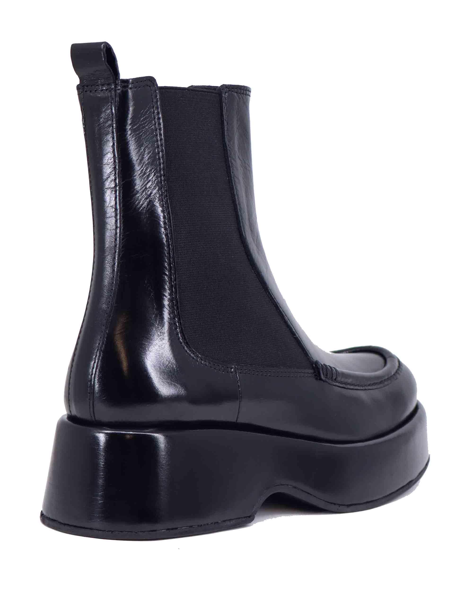 Stivaletti beatles donna in pelle nera con zeppa bassa 11024.003 09 Pons Quintana 