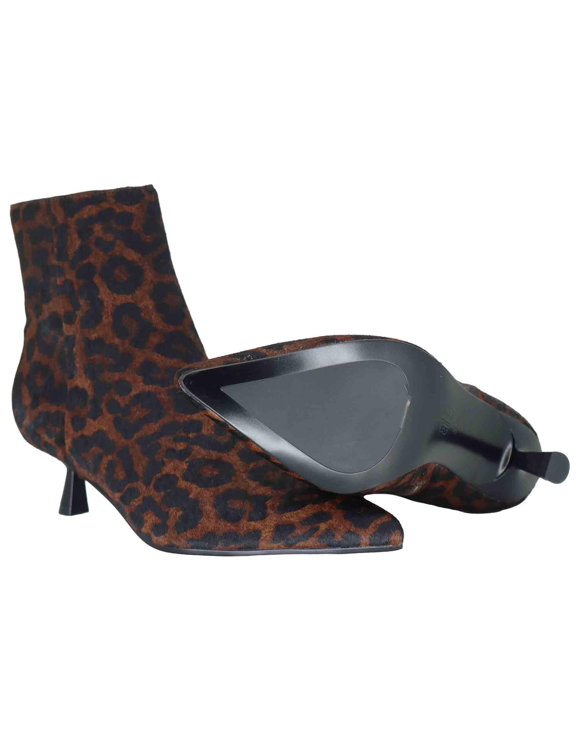 Stivaletti donna in pelle animalier marrone con tacco basso e punta a punta 501T91VK 39 Bibi Lou 