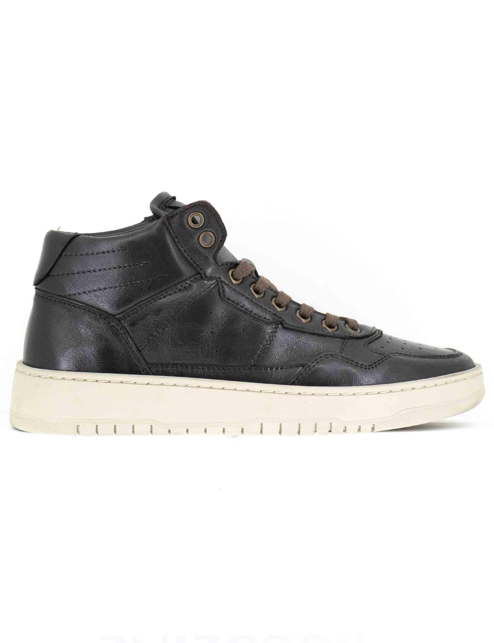 Sneakers uomo in pelle marrone con suola in gomma ultraleggera SPOR5570 014 Spatarella 