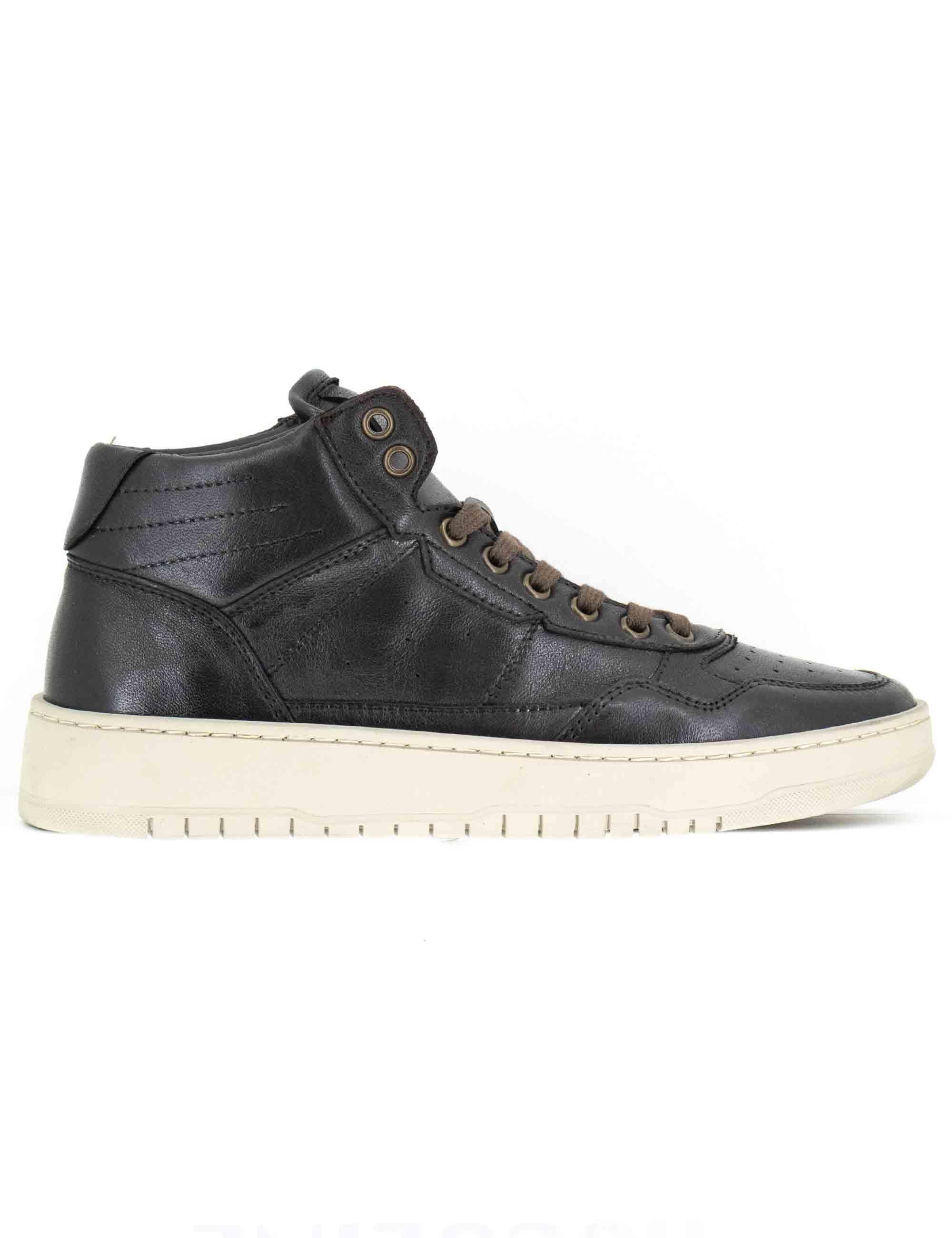 Sneakers uomo in pelle marrone con suola in gomma ultraleggera SPOR5570 014 Spatarella 