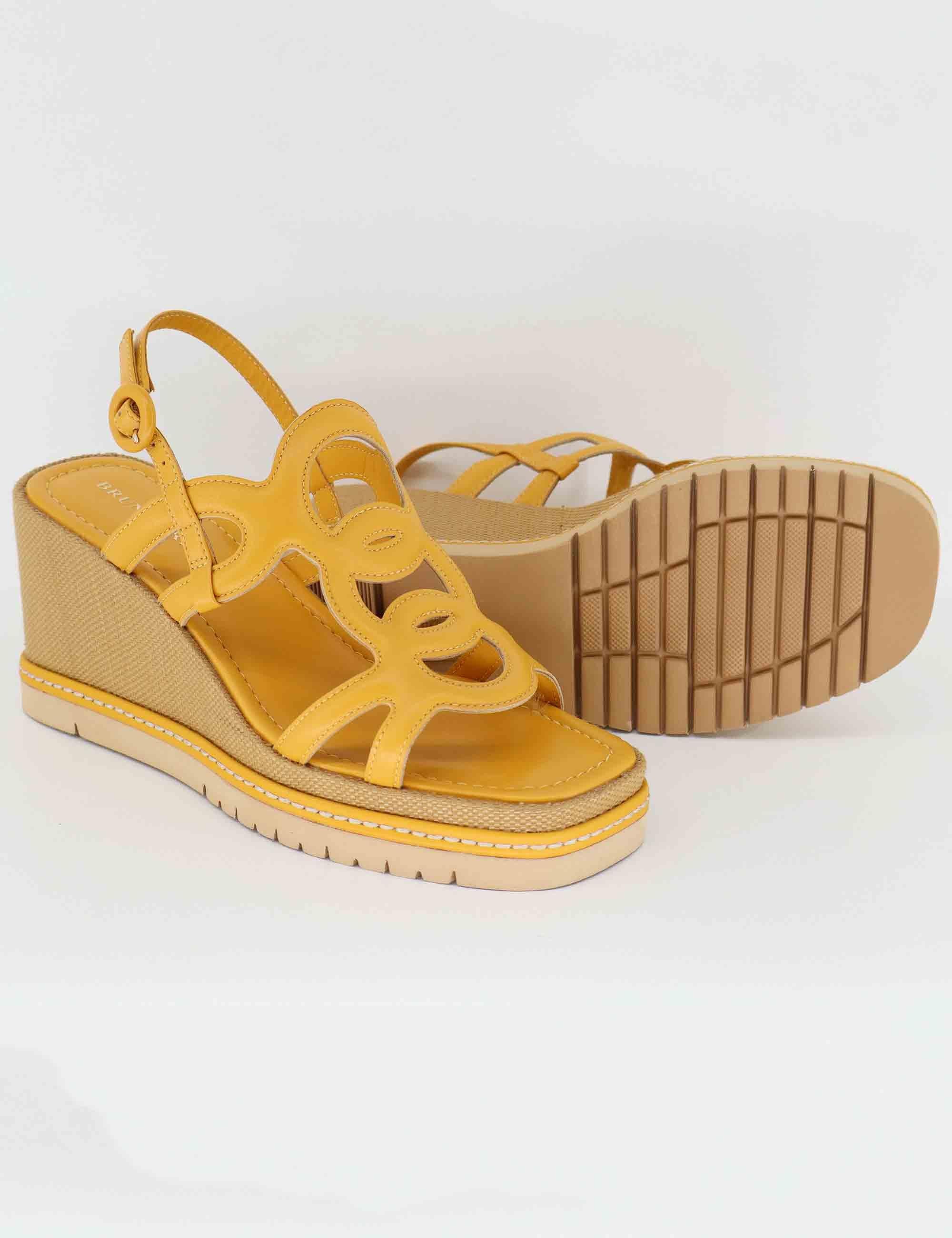 Sandali donna in pelle gialla con zeppa alta in rafia BL5403X 010 Bruno Premi 