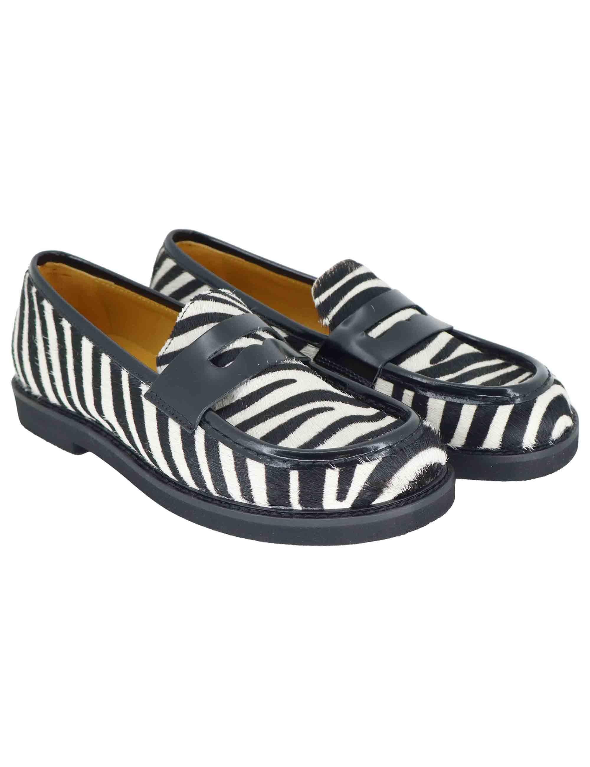 Mocassini donna in pelle nera con suola in gomma e tacco basso SP9711 001 Spatarella 