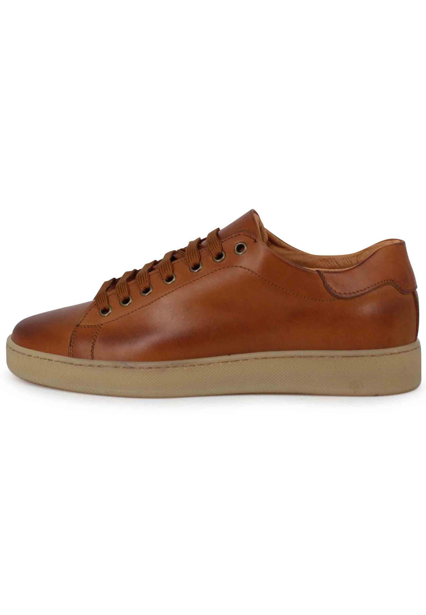 Sneakers uomo in pelle cuoio con fondo gomma 2011 012C Spatarella 