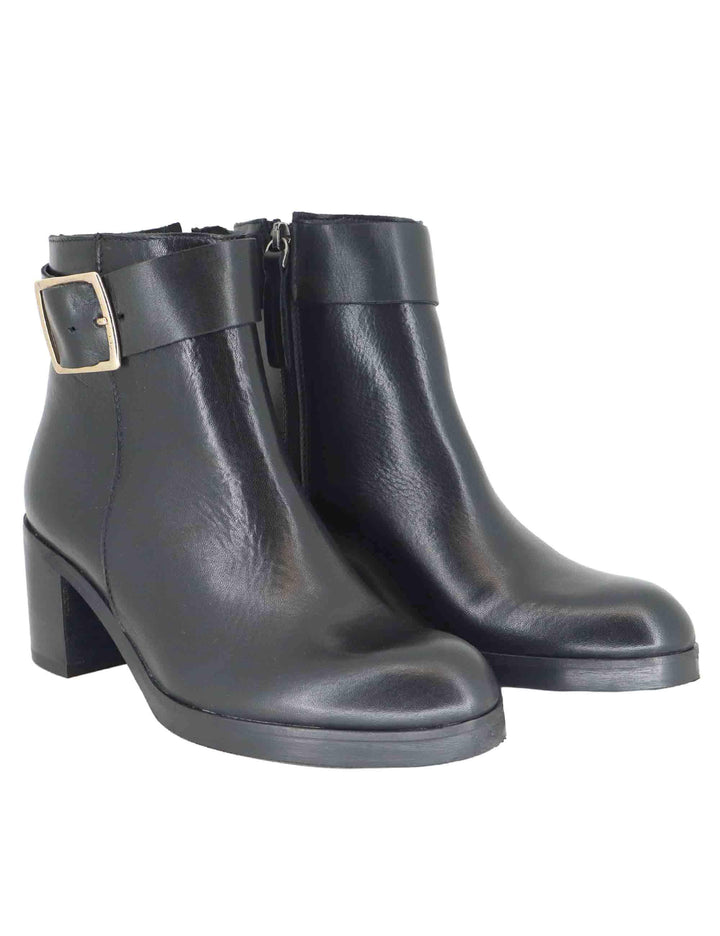 Stivaletti donna in pelle nera con cinturino e fibbia oro con tacco medio SPTR2002 001 Spatarella 