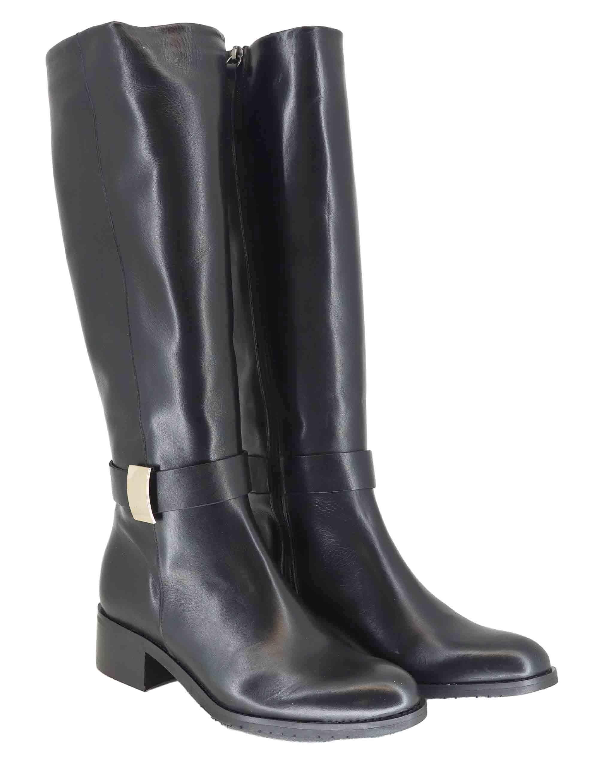 Stivali donna in pelle nera con fibbia oro laterale SPST7005 001 Spatarella 