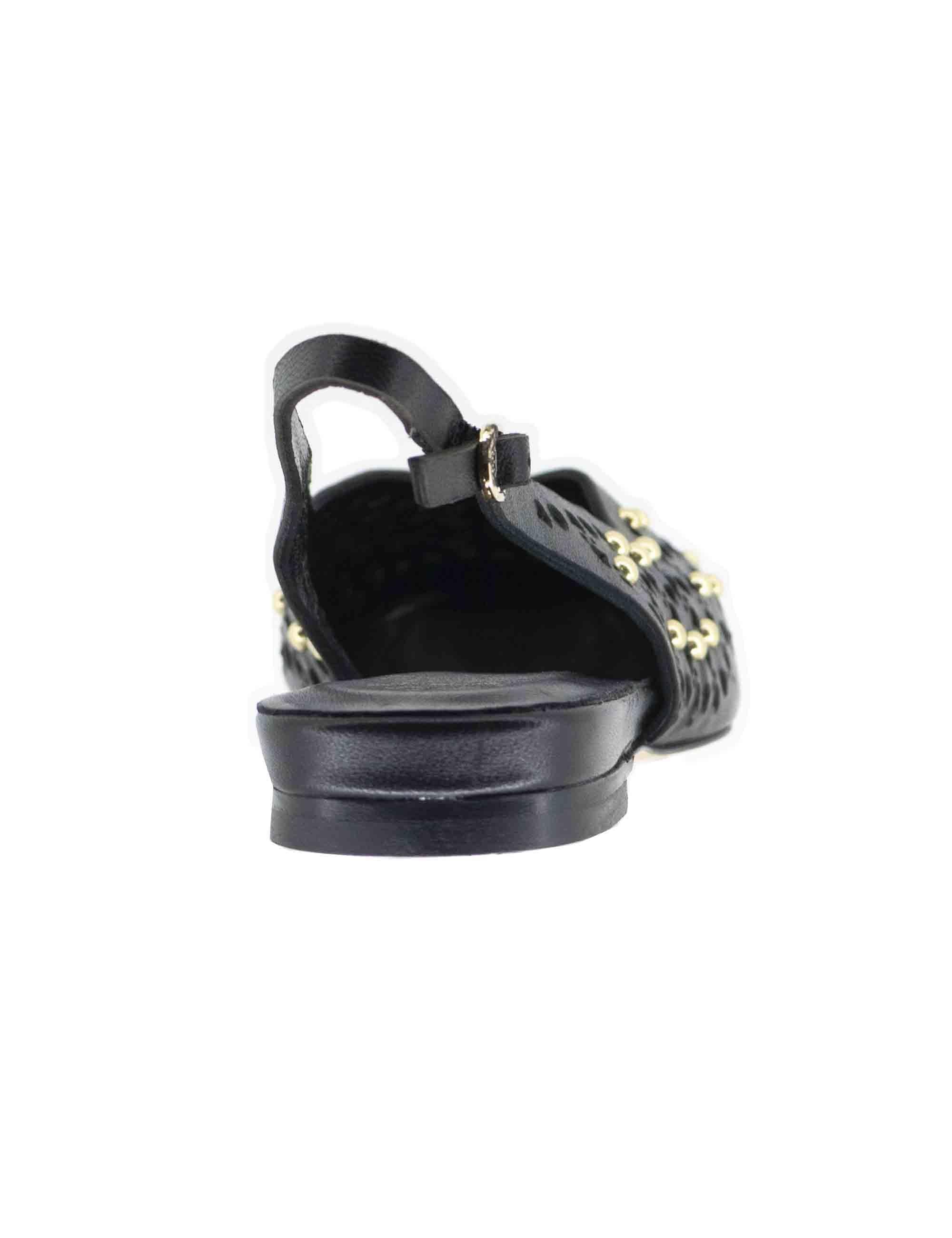 Slingback donna in pelle nera con borchie tacco basso CH2524 001 L'Arianna 