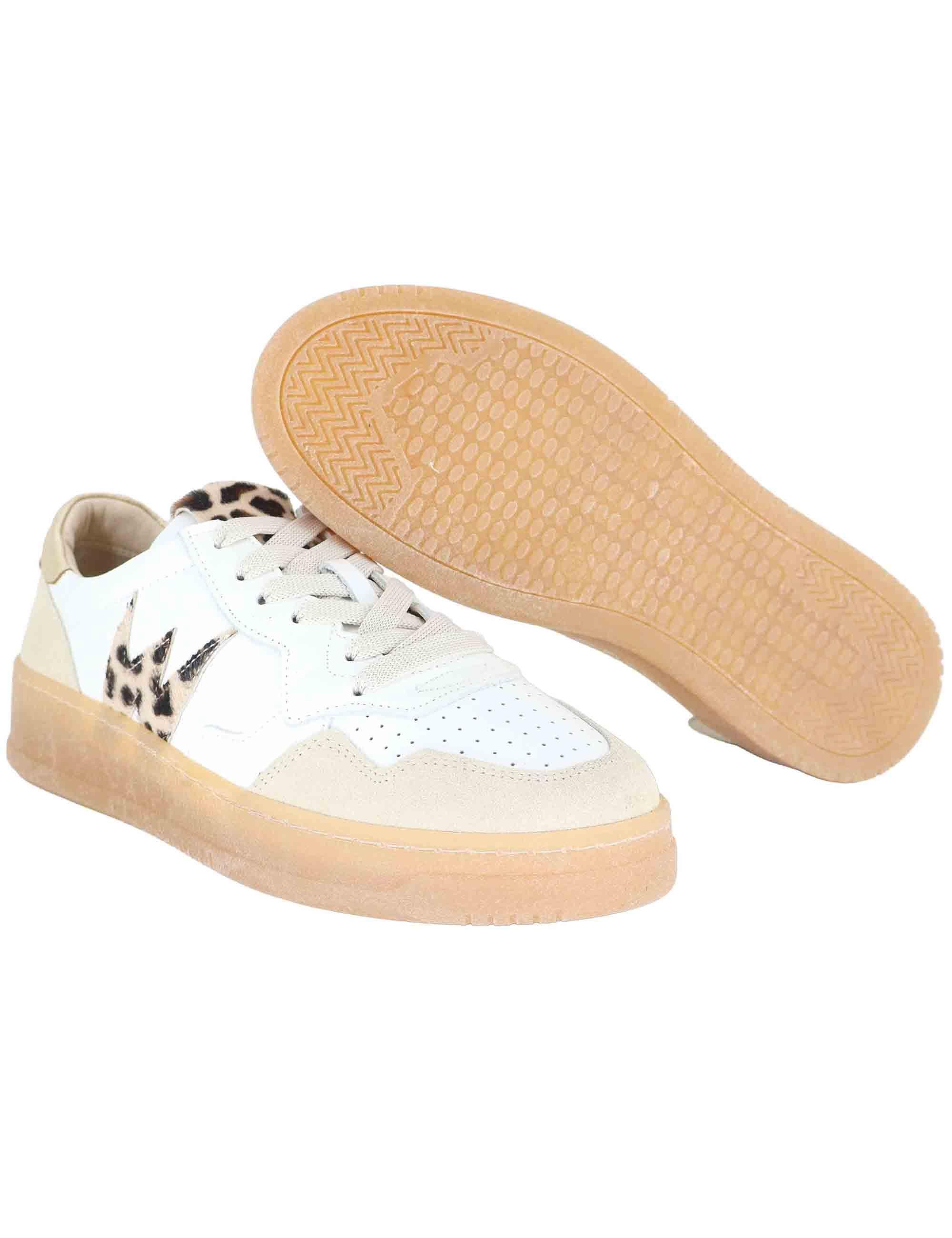 Sneakers donna in pelle off white con riporti in camoscio SP56529 100 Spatarella 
