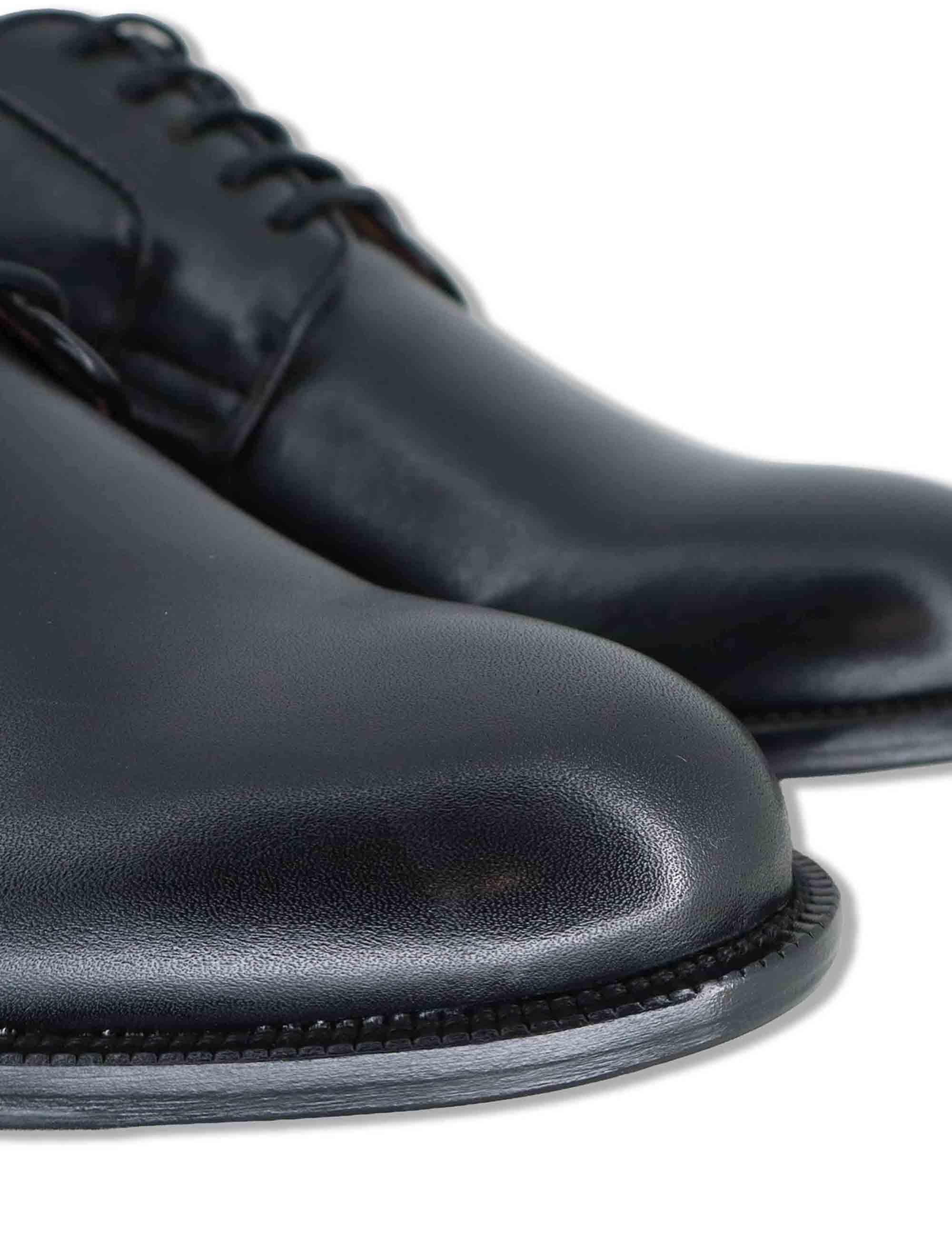 Stringate uomo in pelle nera con suola in cuoio e gomma cucita SPDU603 001 Spatarella 