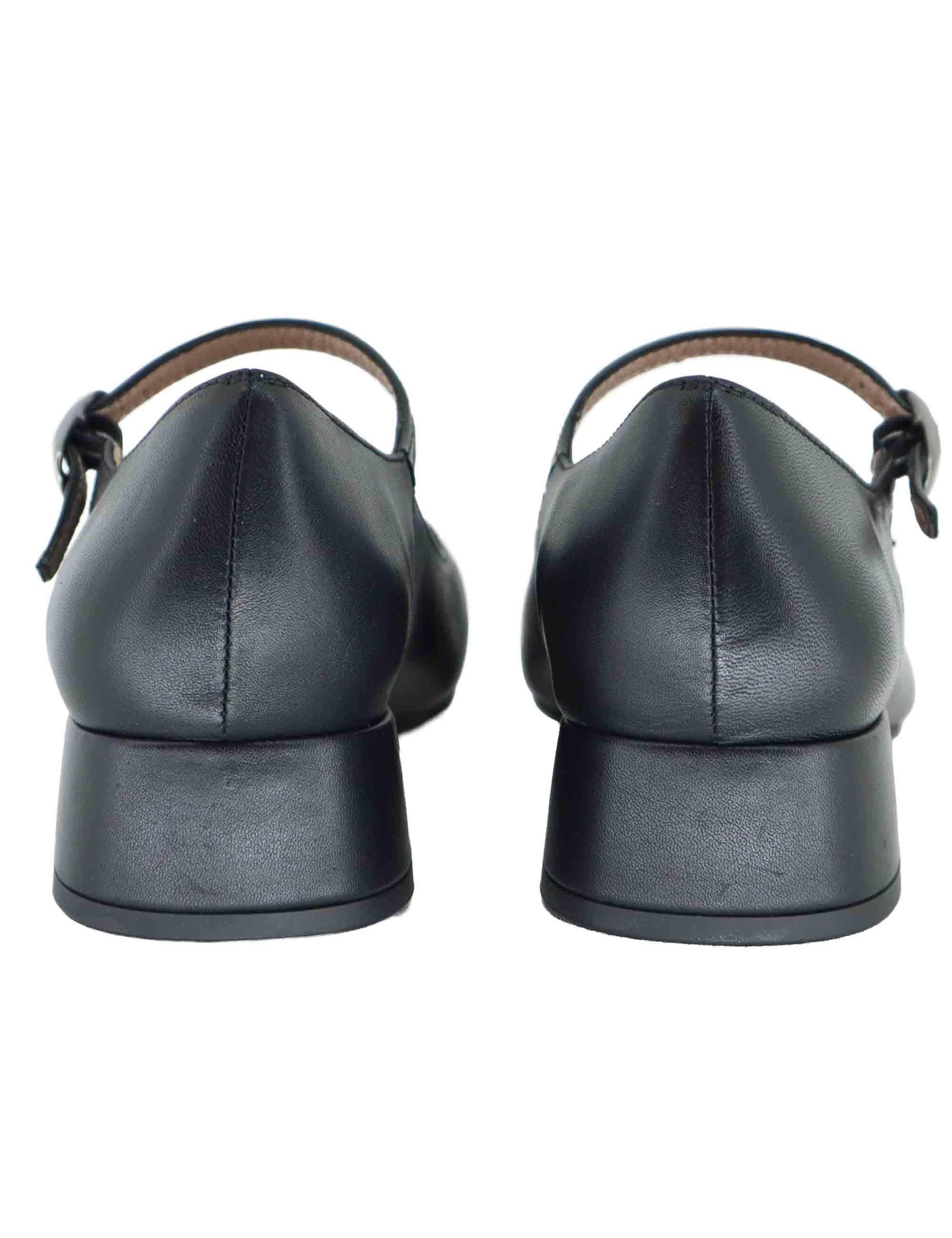 Decollete donna in pelle nera con doppi cinturini e tacco basso HI254207 C008 Hispanitas 