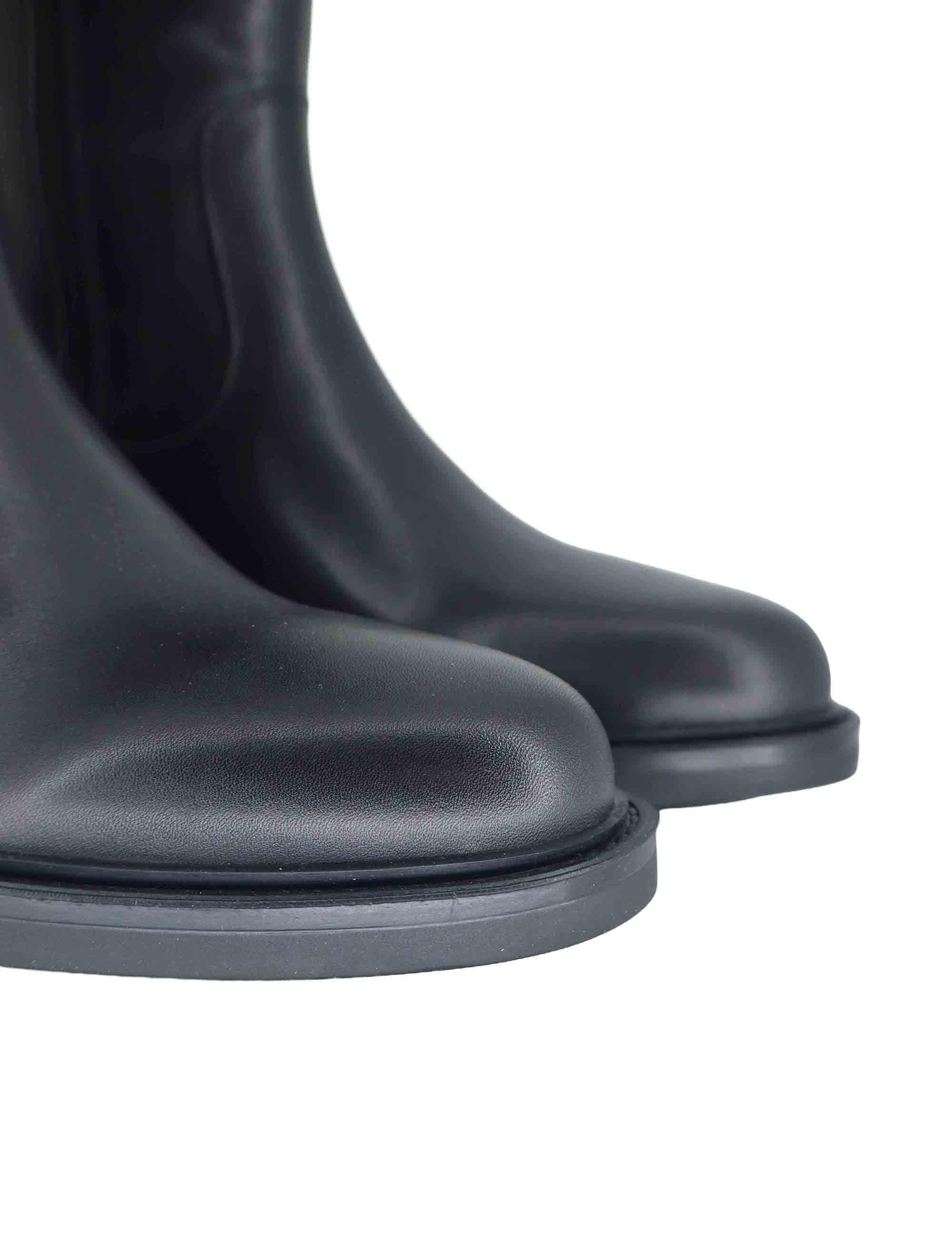 Stivali donna in pelle nera con tacco basso e zip laterale SP56212 001 Spatarella 