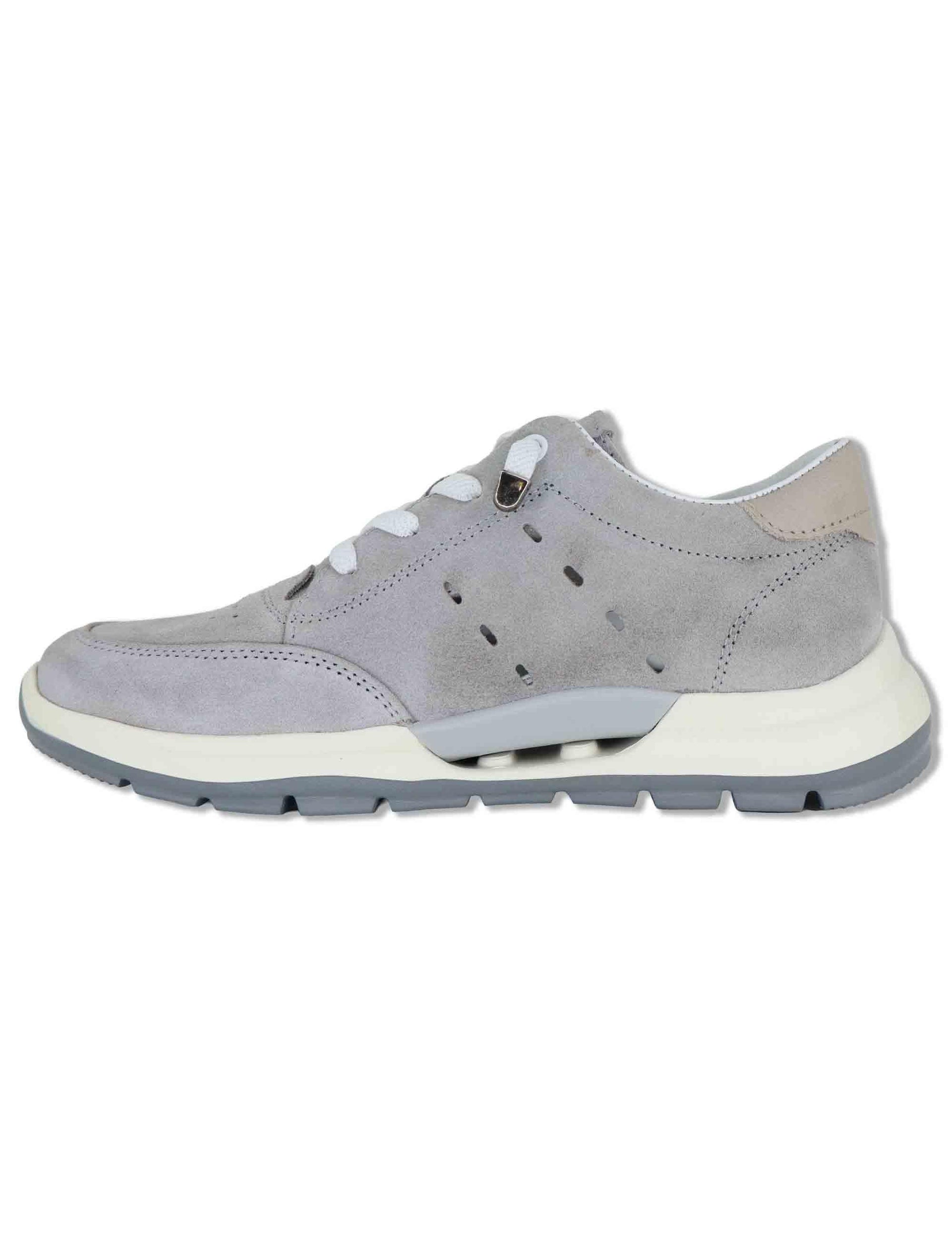 Sneakers donna in camoscio grigio con suola in gomma ammortizzata SP60041 018 Spatarella 