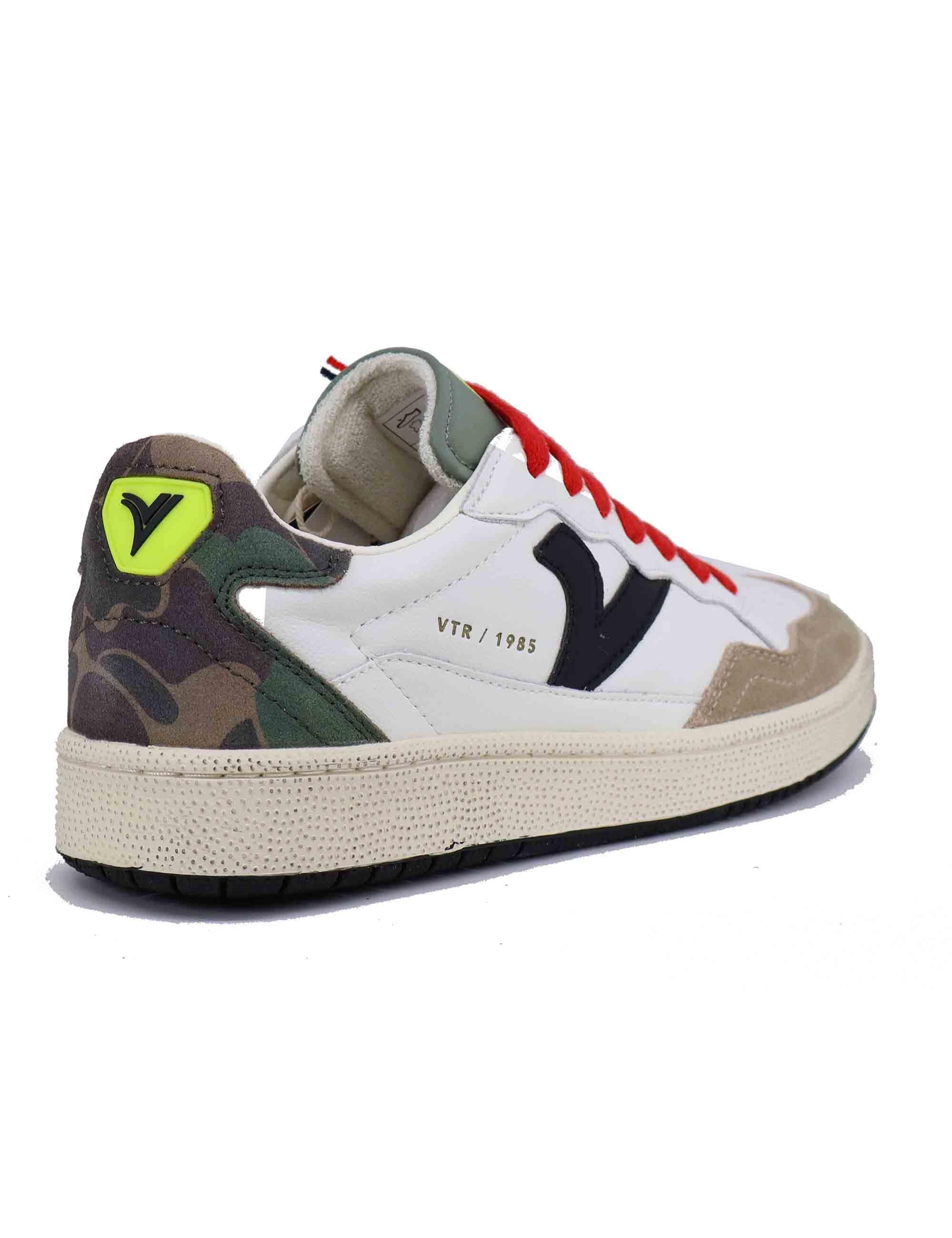 Sneakers uomo in pelle bianca con riporti verde 8806101 Kaki Victoria 