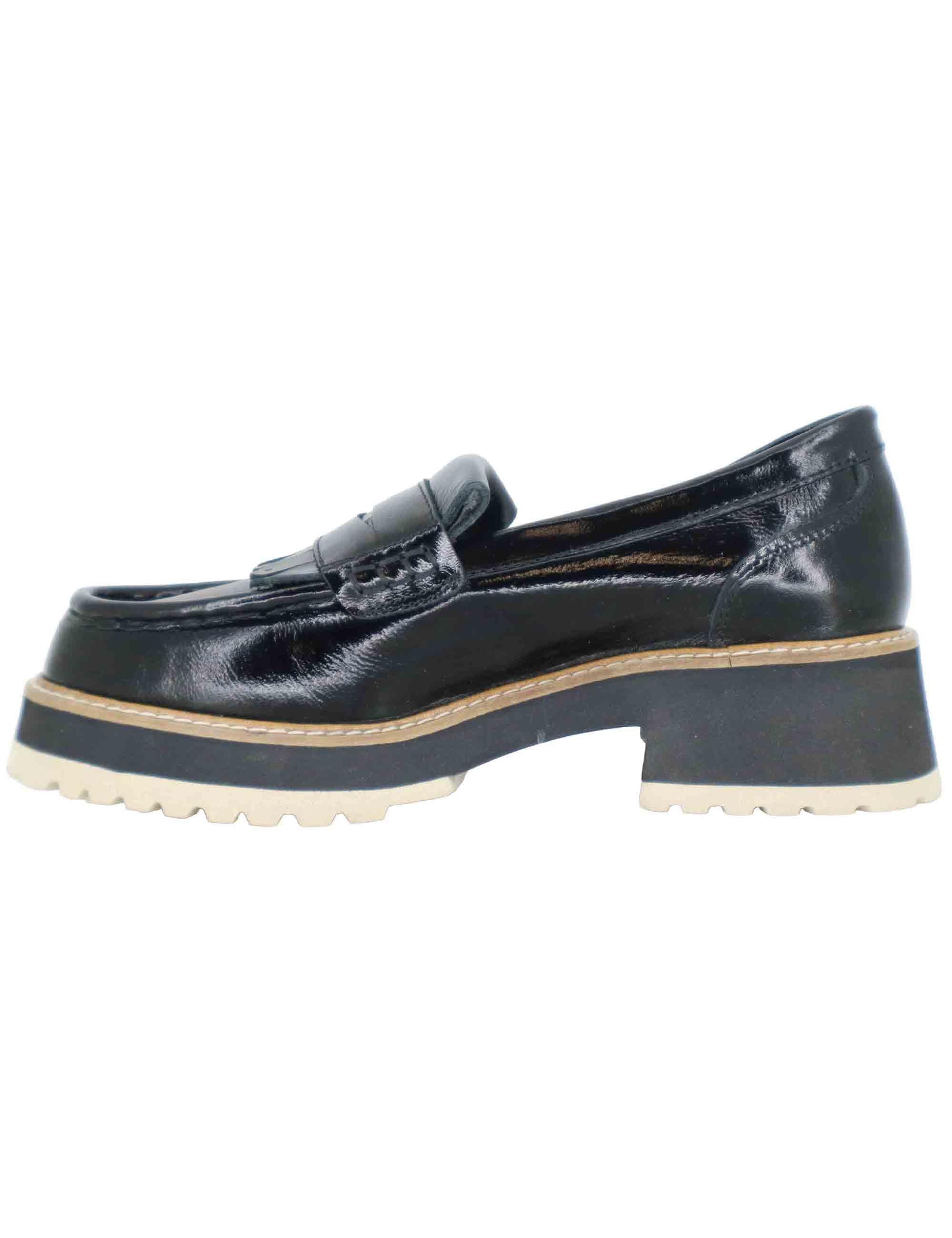 Mocassini donna in pelle nera con suola in gomma alta e punta tonda SP56888 001 Spatarella 