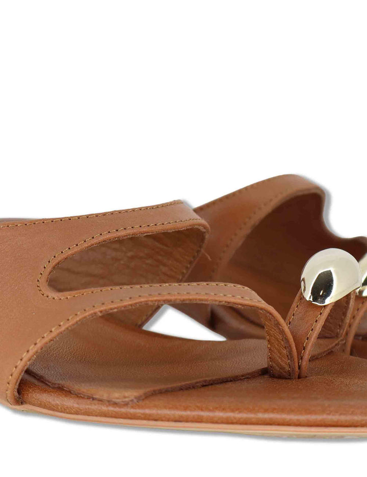 Sandali donna infradito in pelle cuoio con anello oro e tacco basso SP261650 014 Spatarella 