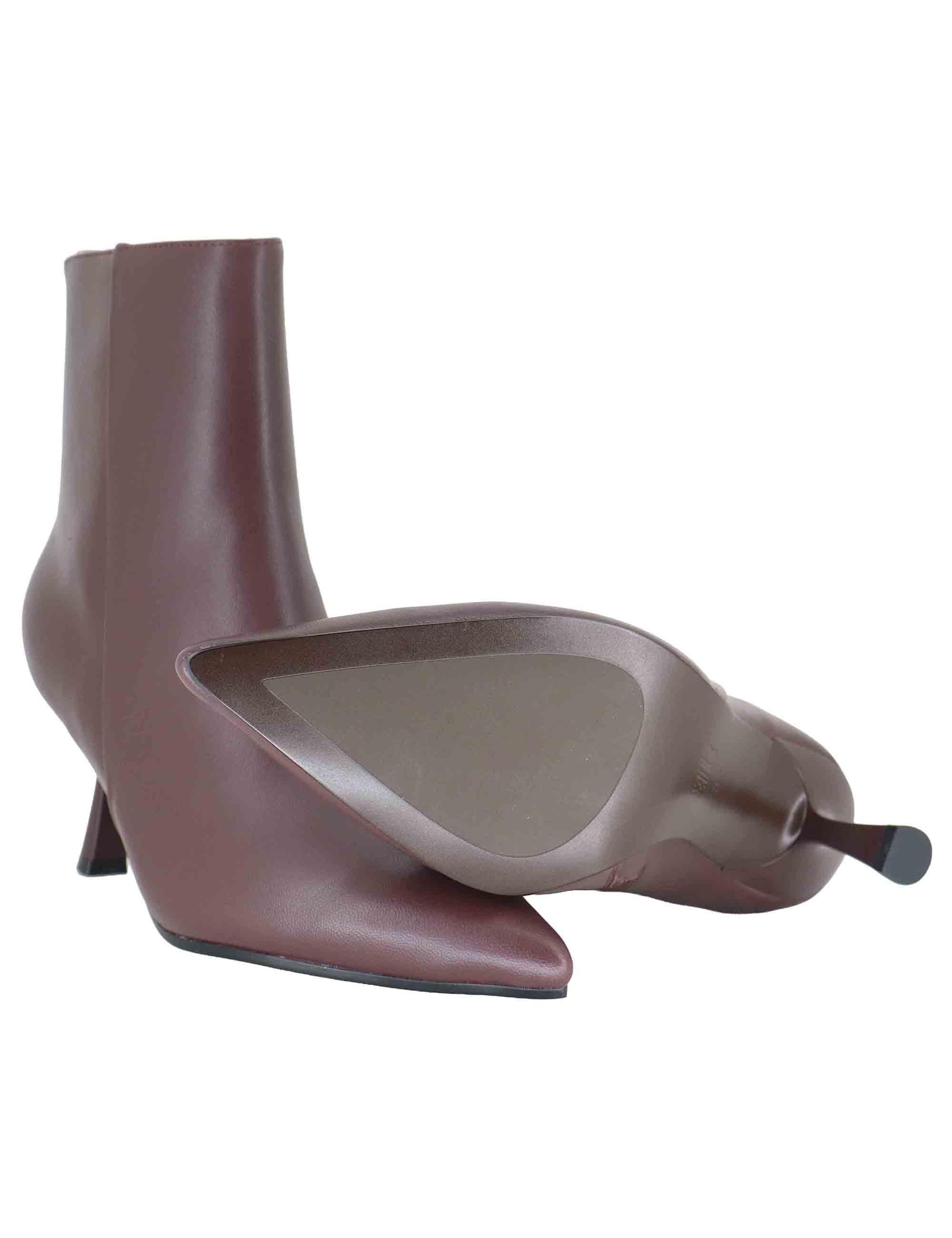 Stivaletti donna in pelle bordeaux con tacco alto e punta a punta 502T10VK 40 Bibi Lou 