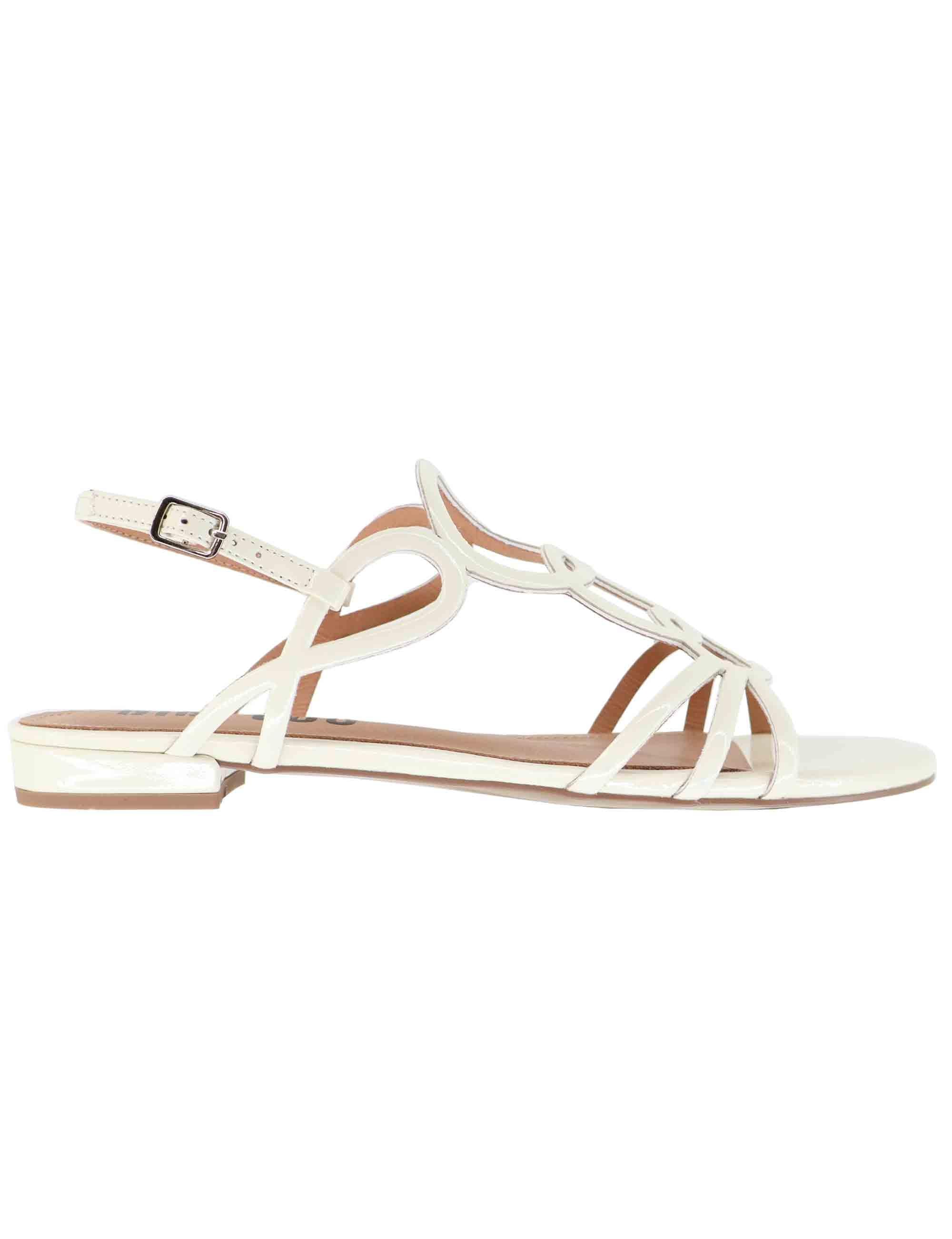 Sandali flat donna Nora in vernice bianca con cinturini 692Z21VK 100 Bibi Lou 