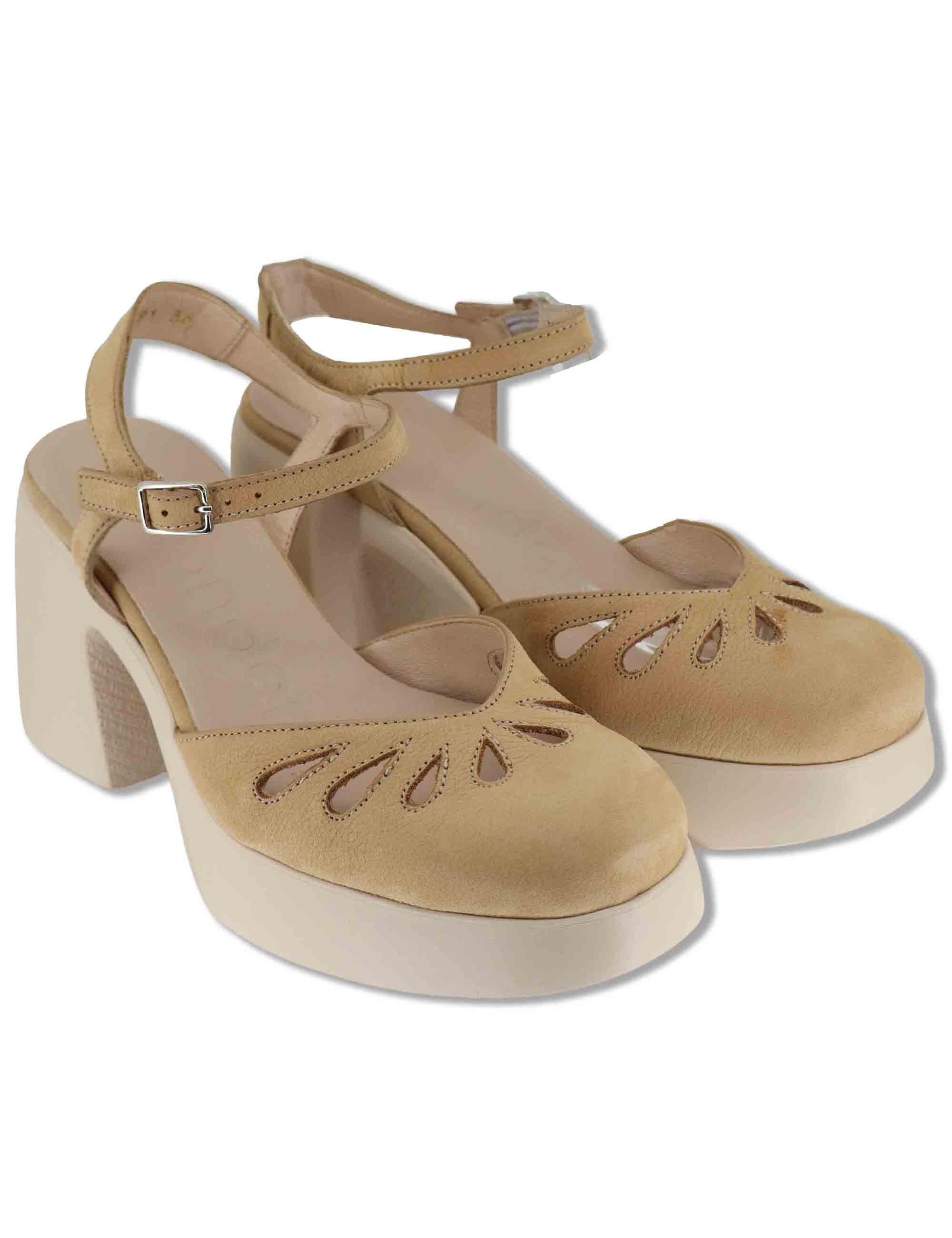 Sandali donna in pelle beige con cinturino alla caviglia e zeppa alta in gomma H-4991 011 Wonders 