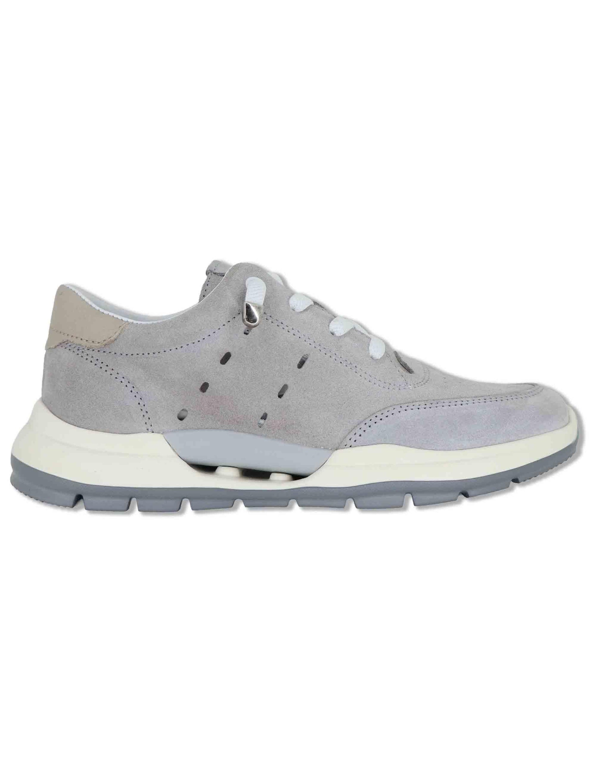 Sneakers donna in camoscio grigio con suola in gomma ammortizzata SP60041 018 Spatarella 