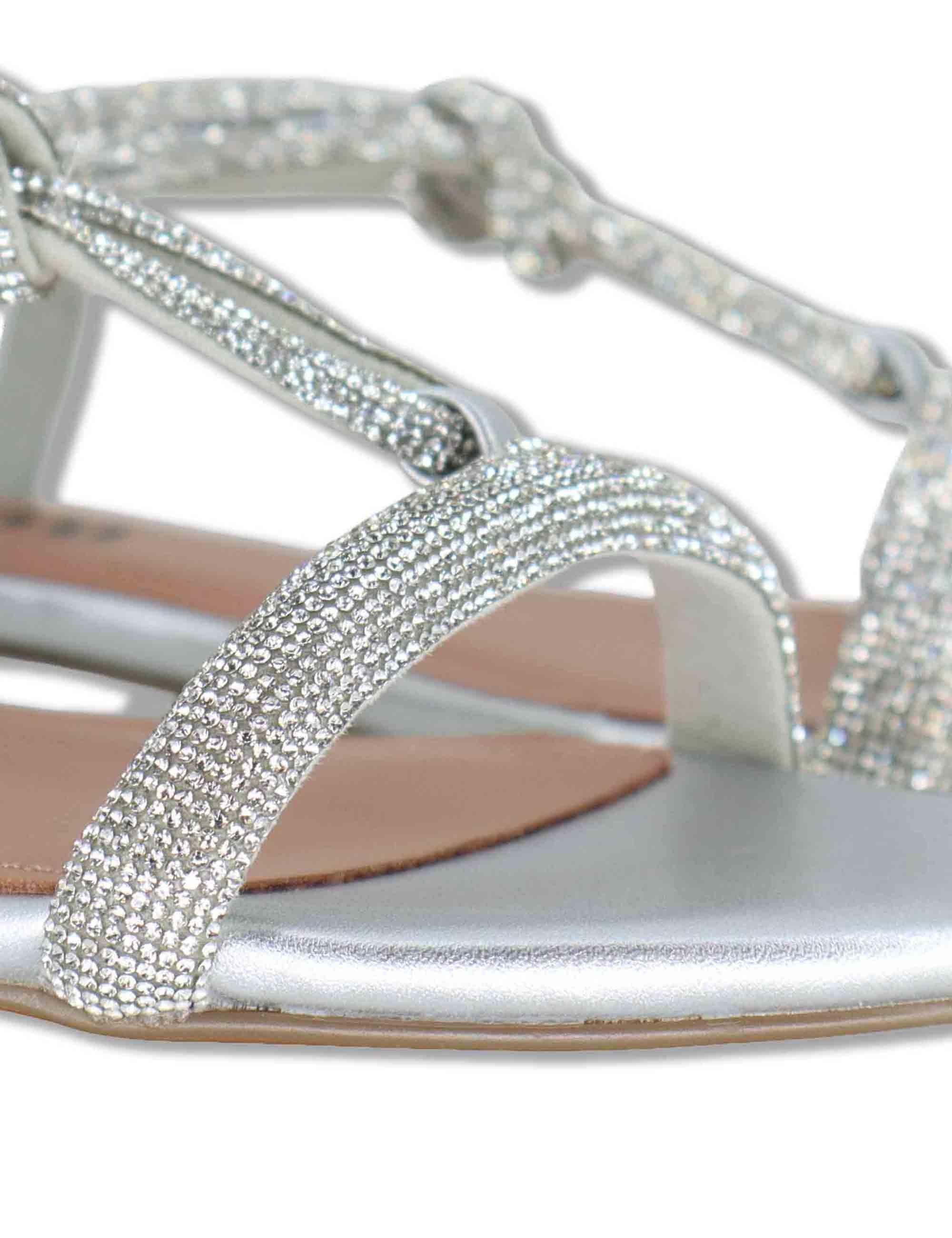Sandali donna flat in pelle e strass argento con cinturino regolabile Myna 956Z00HG 01-PLATA Bibi Lou 