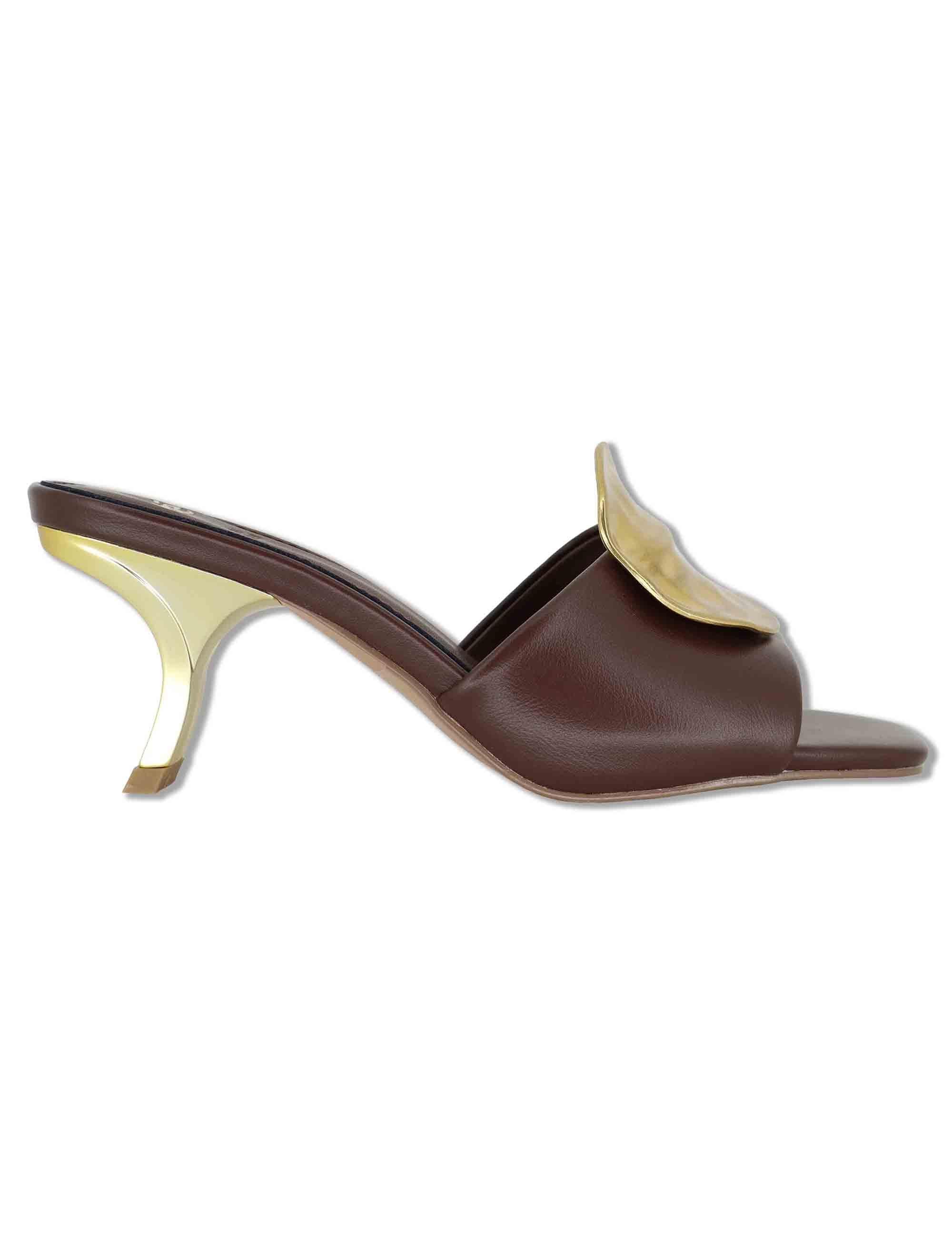 Sandali donna in pelle marrone con accessori diversi e tacco oro W4700212 4J19 Exe 
