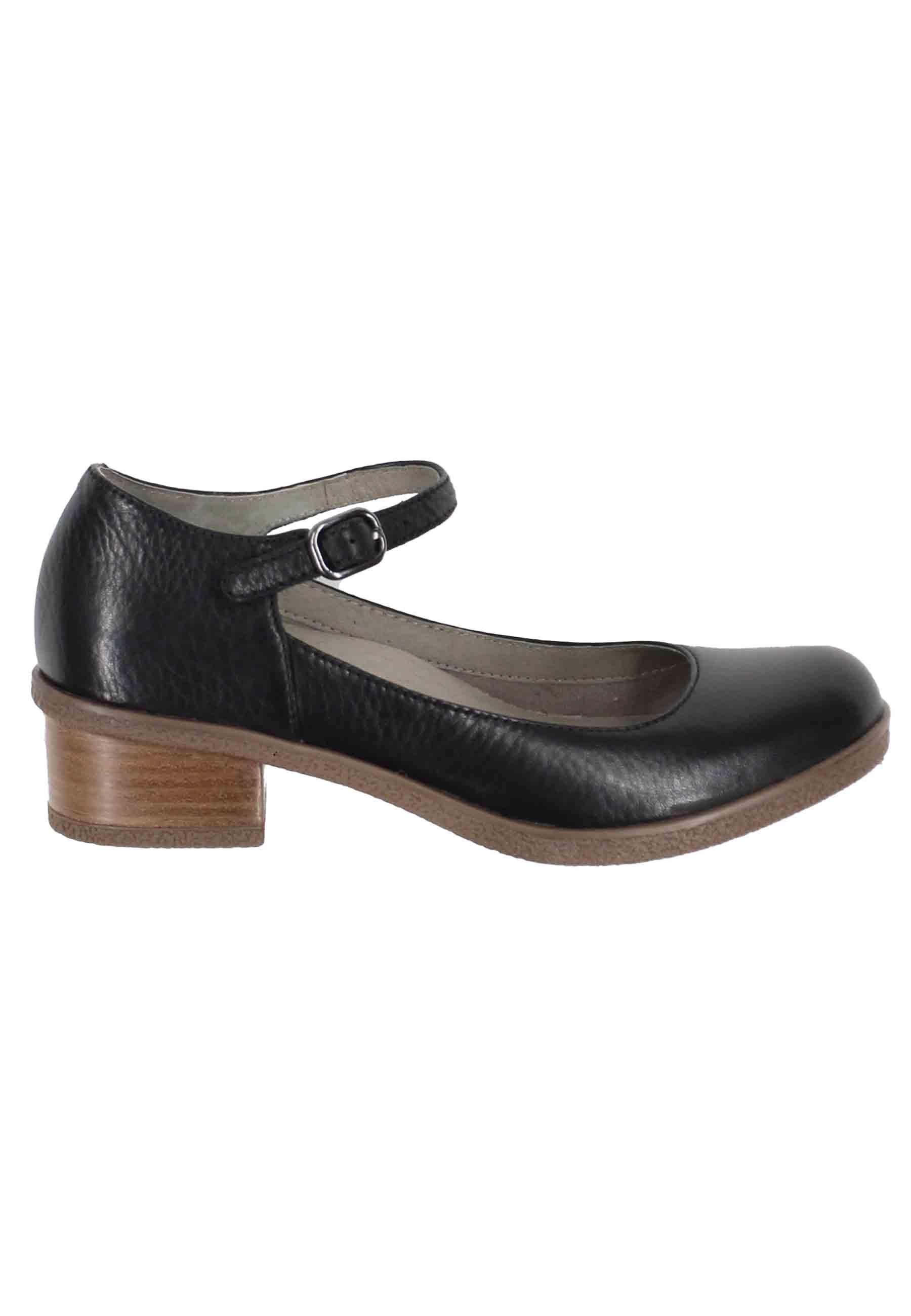 Decollete donna whaterproff in pelle nera con suola in gomma DEENA 293 472300 Dansko 