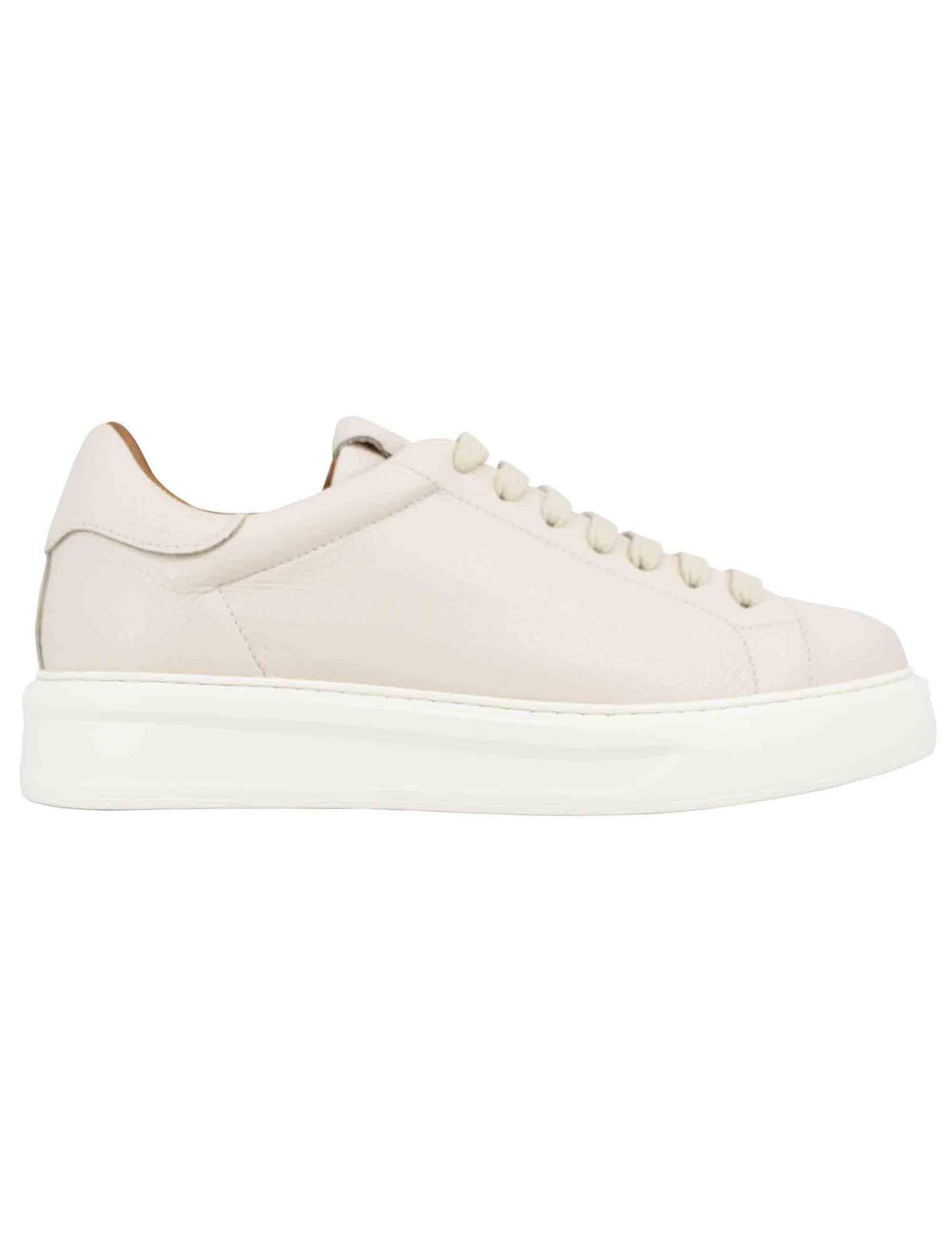 Sneakers uomo in pelle beige martellata con suola alta in gomma TAGO 5 015 Rogal's 