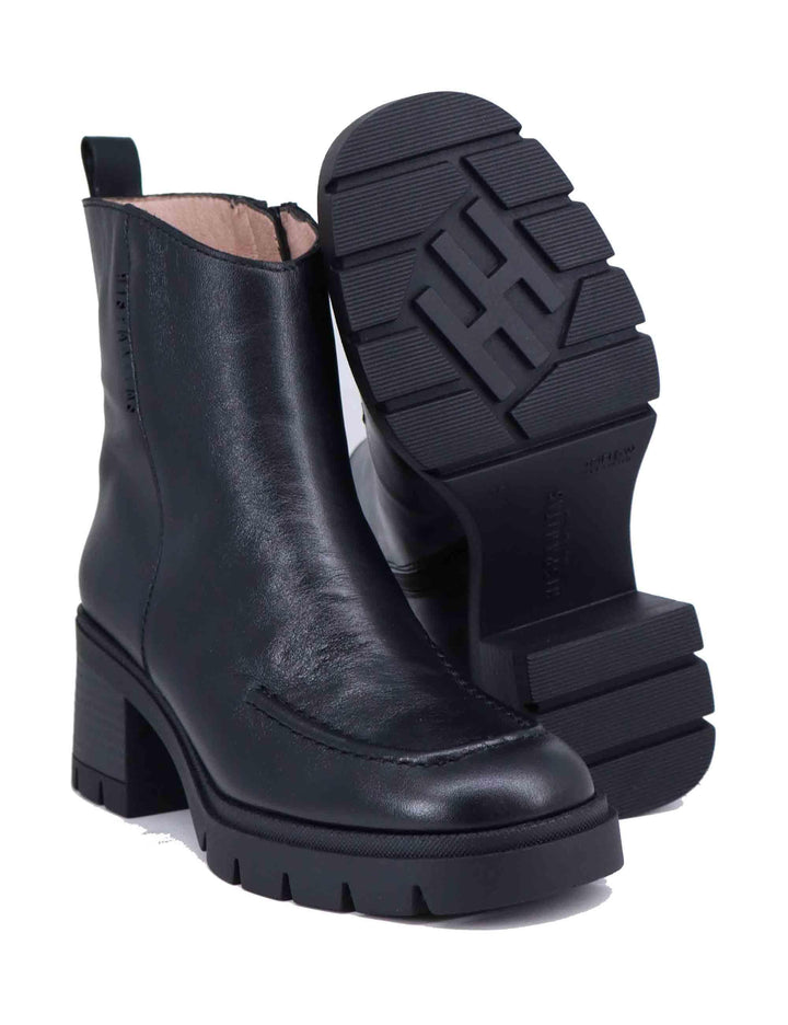 Stivaletti donna in pelle nera con suola carrarmato HI243638 C013 Hispanitas 