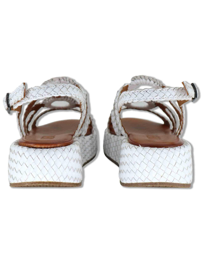 Sandali donna in pelle intrecciata bianca con zeppa e cinturino posteriore WD511R04 500013 Vueva 