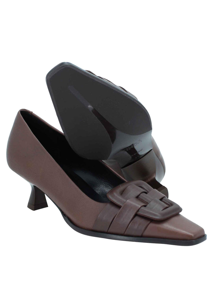 Décolleté donna in pelle marrone tacco basso con accessorio 1924 012 Zinda 