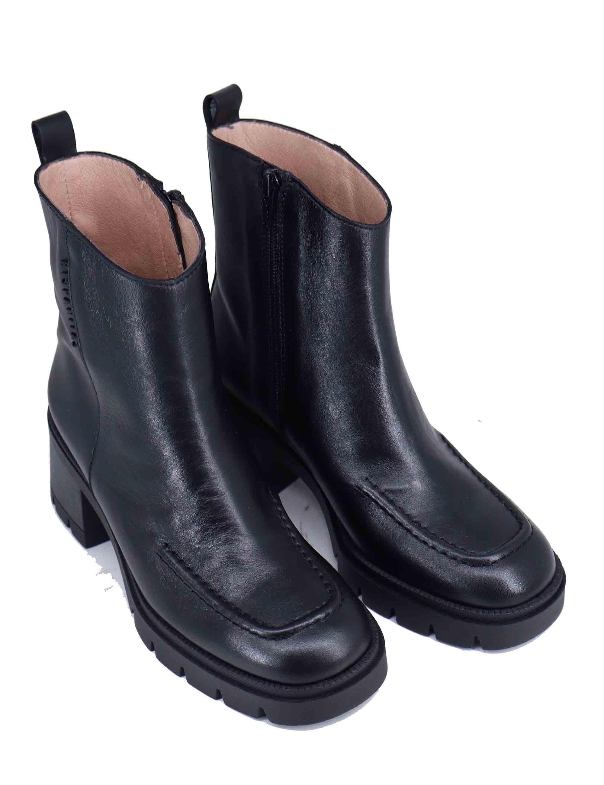 Stivaletti donna in pelle nera con suola carrarmato HI243638 C013 Hispanitas 