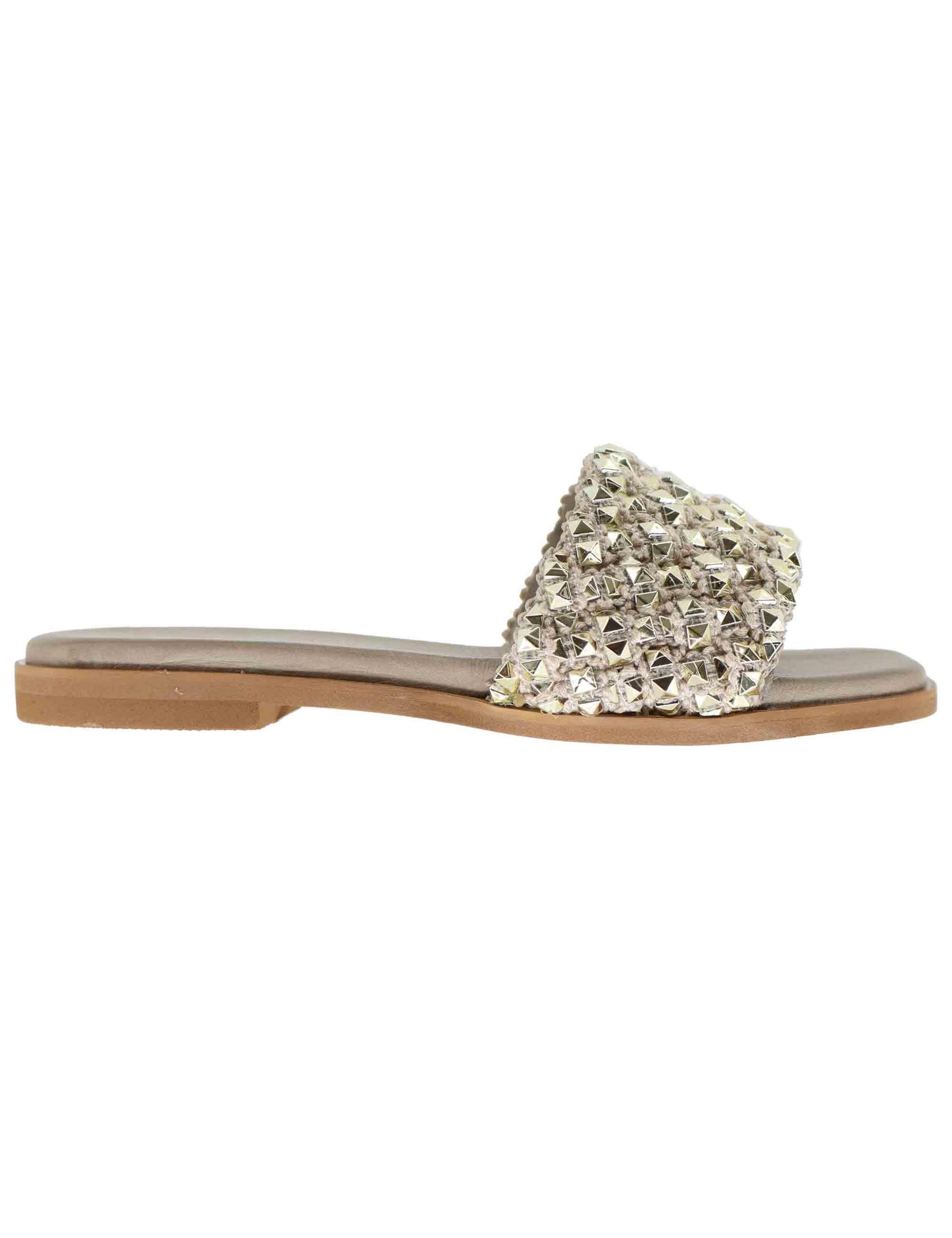 Sandali flat donna in tessuto oro con borchie oro U41009501121 950 Tsakiris Mallas 