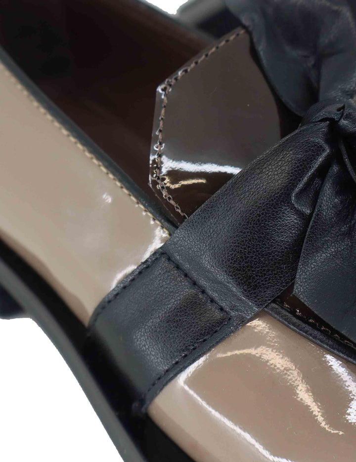 Mocassini donna in vernice taupe tacco basso G23 1 Le Bohemien 