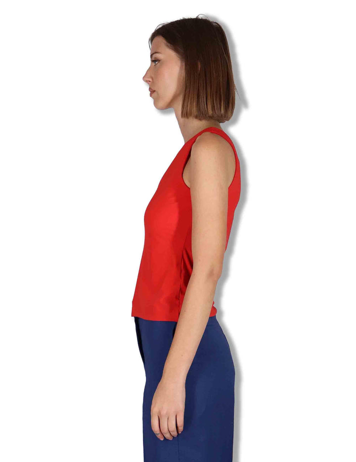 Top donna Soft Jersey in rosso con scollo a V e giromaniche JP556470210 30000 Maliparmi 