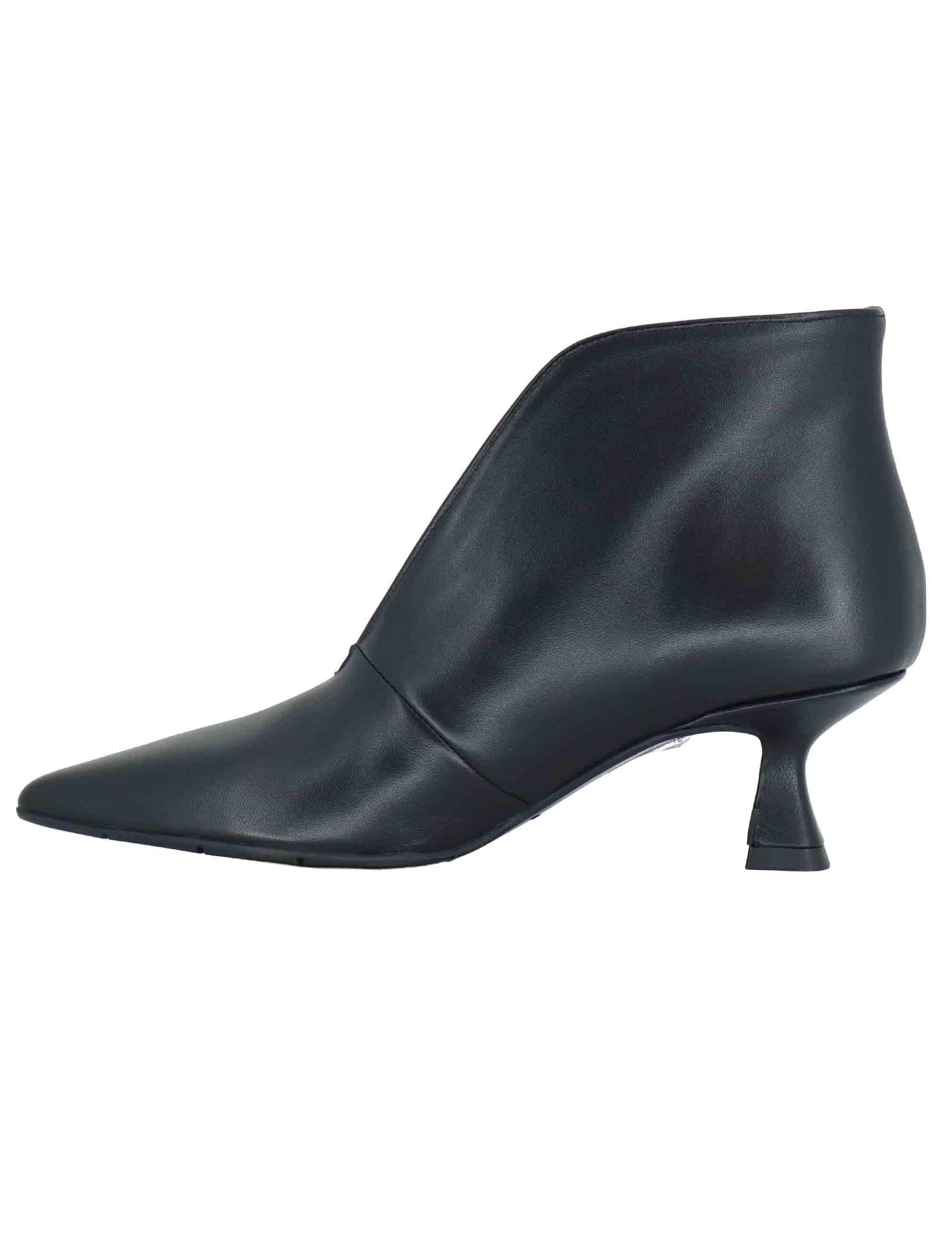Stivaletti ankle boot donna in pelle nera ultra soft SP1073 001 Spatarella 
