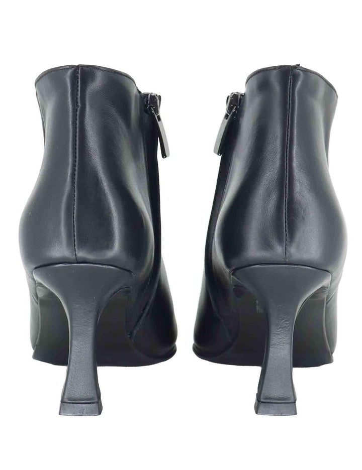 Stivaletti donna in pelle nera con tacco alto e punta a punta OSCAR 11 001 Tattoo 