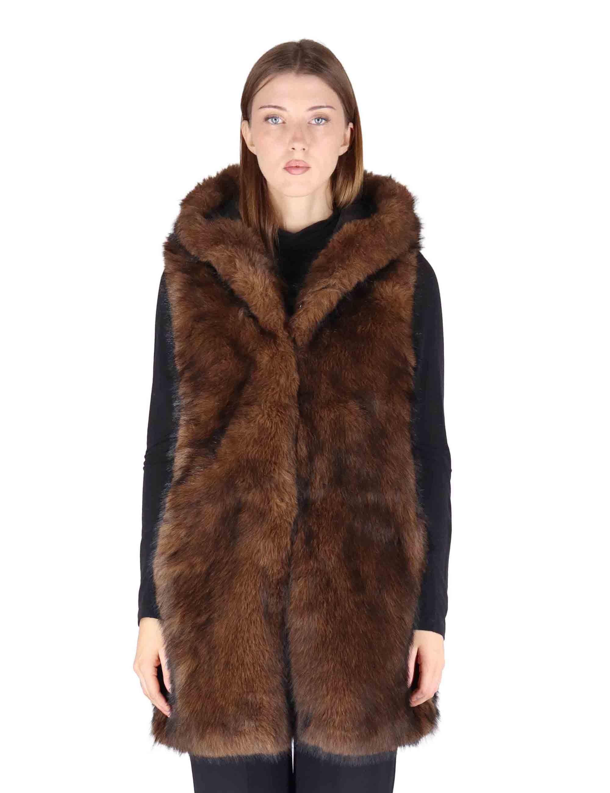 Gilet donna in eco fur marrone con cappuccio effetto pelliccia SP25296 DARK BROWN Spatarella 