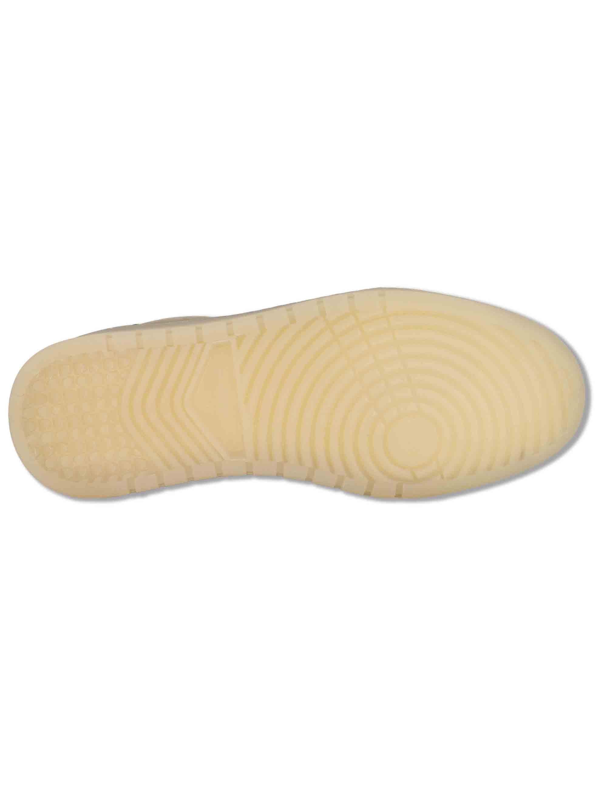 Sneakers uomo in pelle taupe soft con sotto piede morbido MS600R37 500125 Vueva 