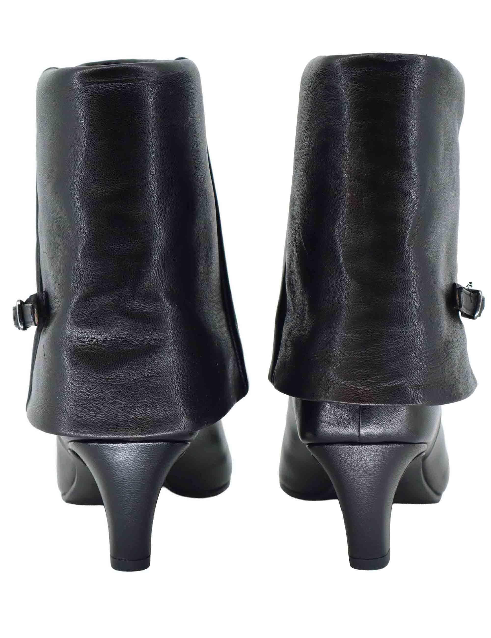 Stivaletti donna in pelle nera con ghetta e cinturino C462B 001 Les Venues 