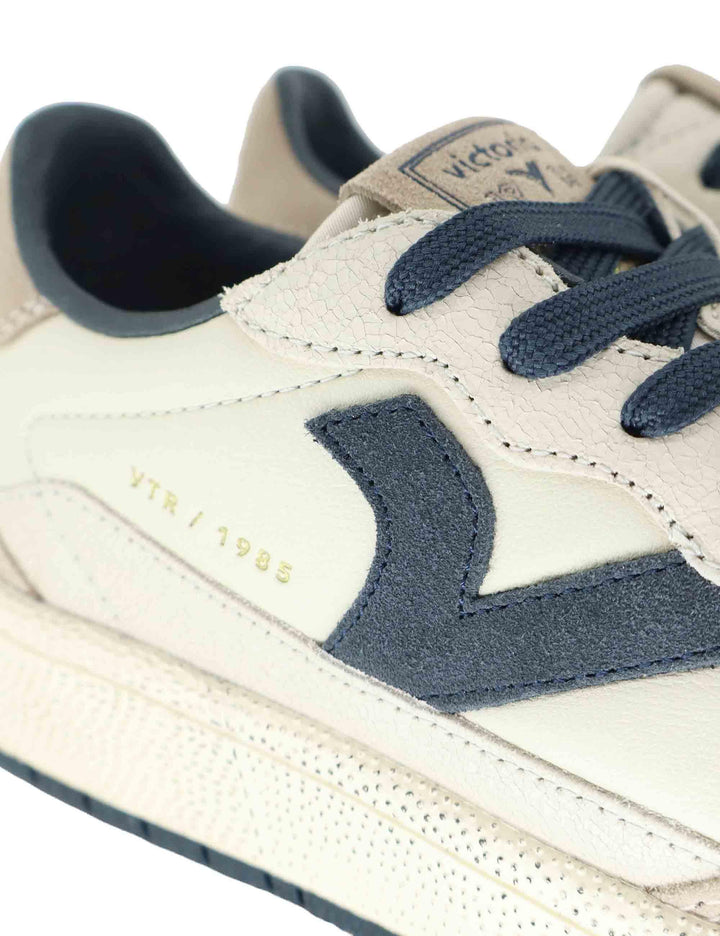 Sneakers uomo in pelle bianca con riporti blu 8806112 Marino Victoria 