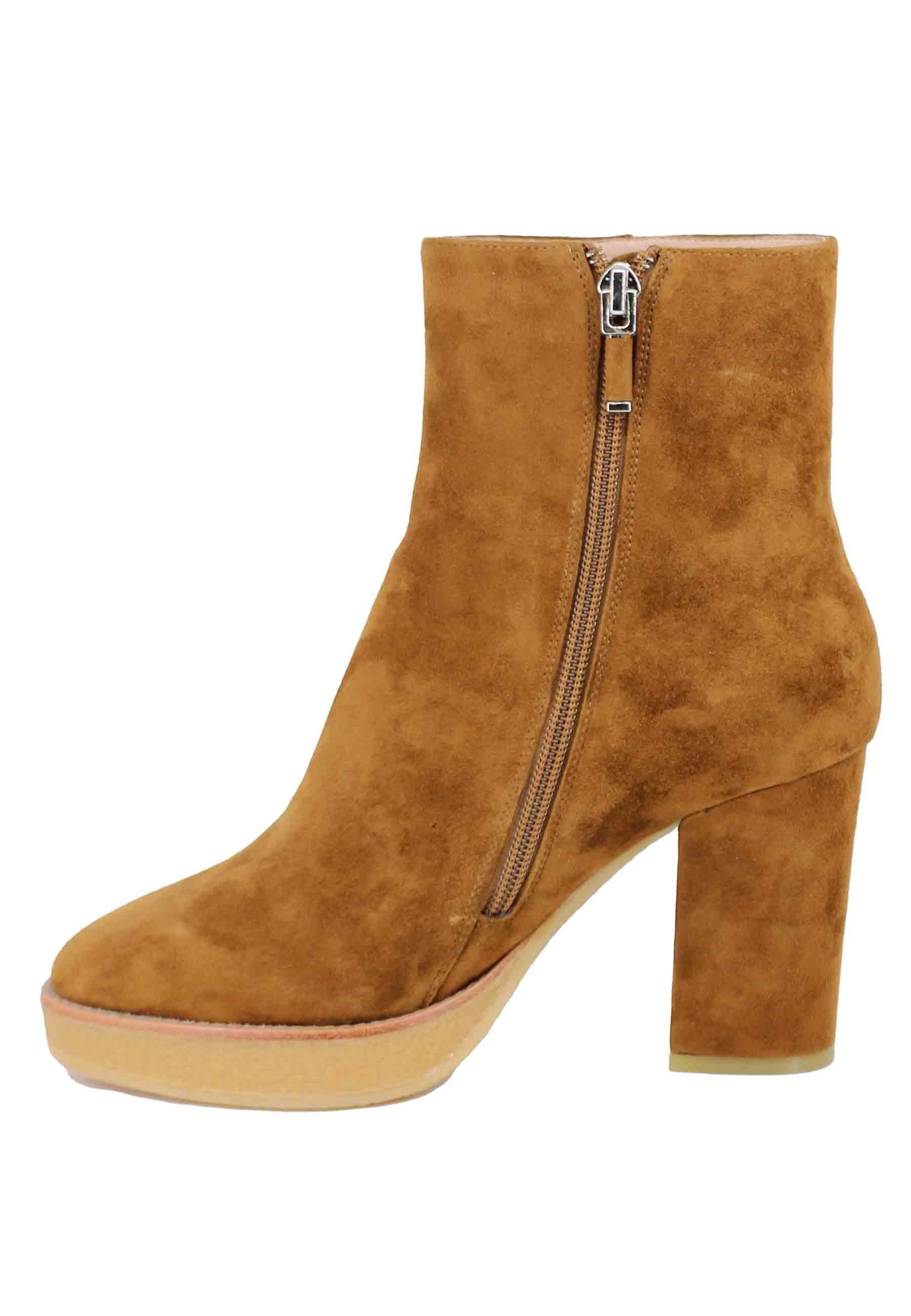 Stivaletti donna in camoscio cuoio con plateau in para Biot 355T30BK 014 Lola Cruz 