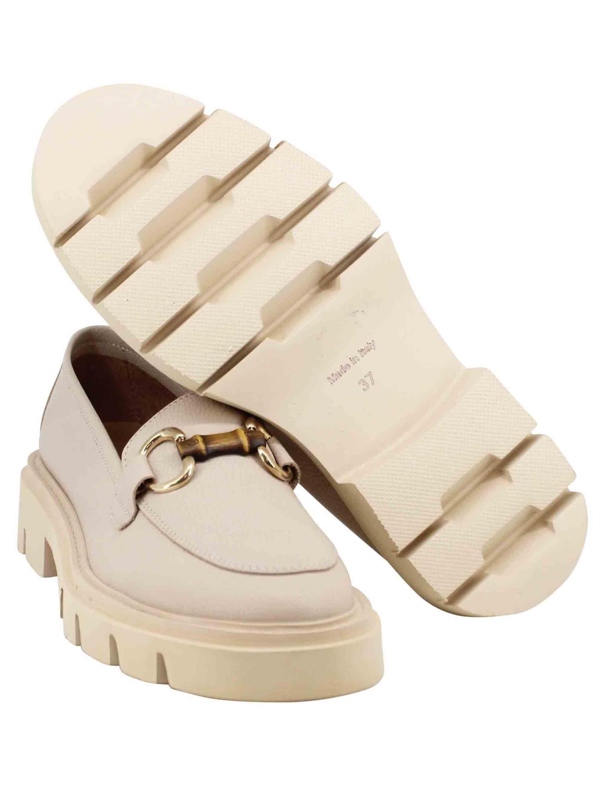 Mocassini donna in pelle beige con suola carrarmato leggera SPD765 015 Spatarella 